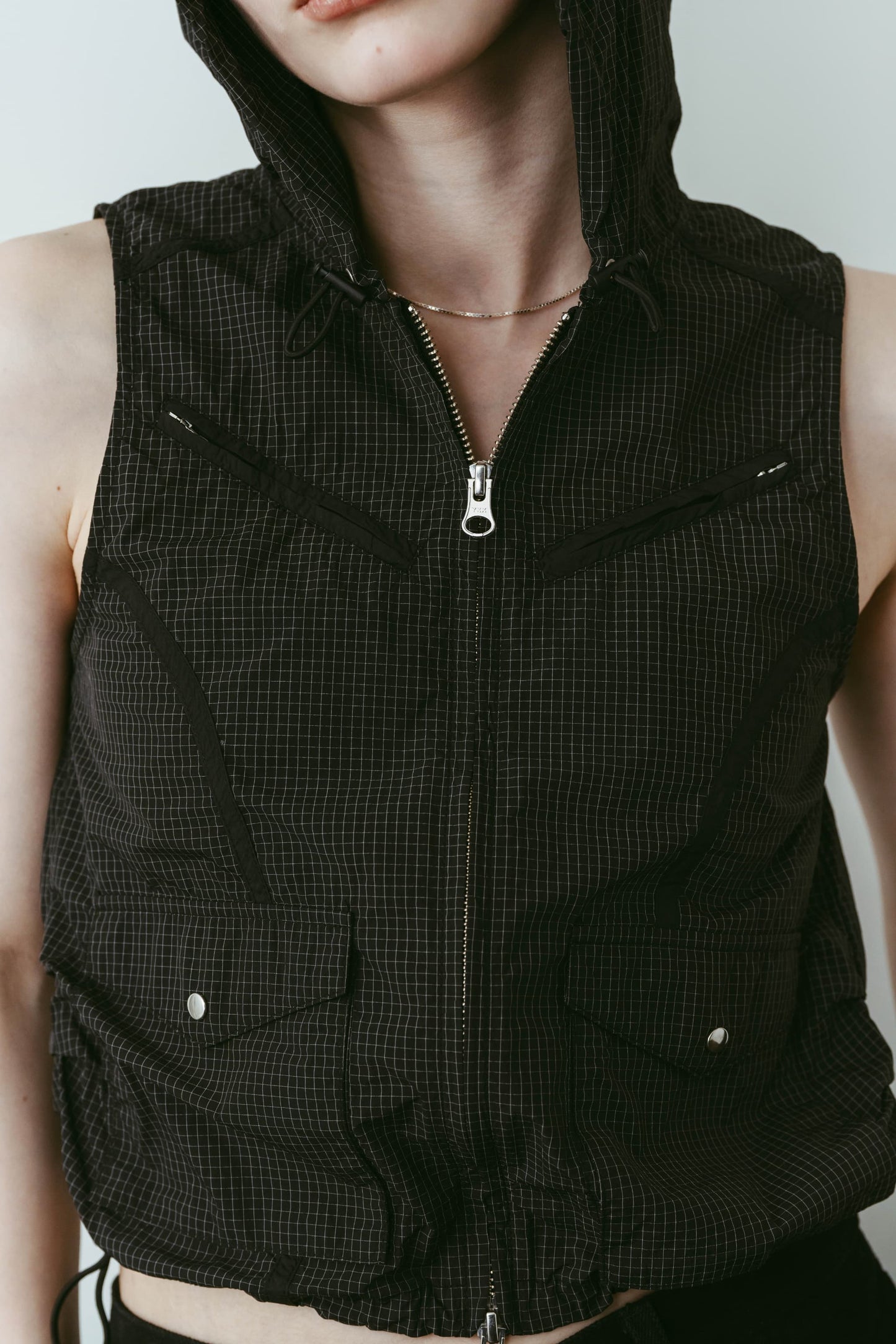 nylon hoodie/black