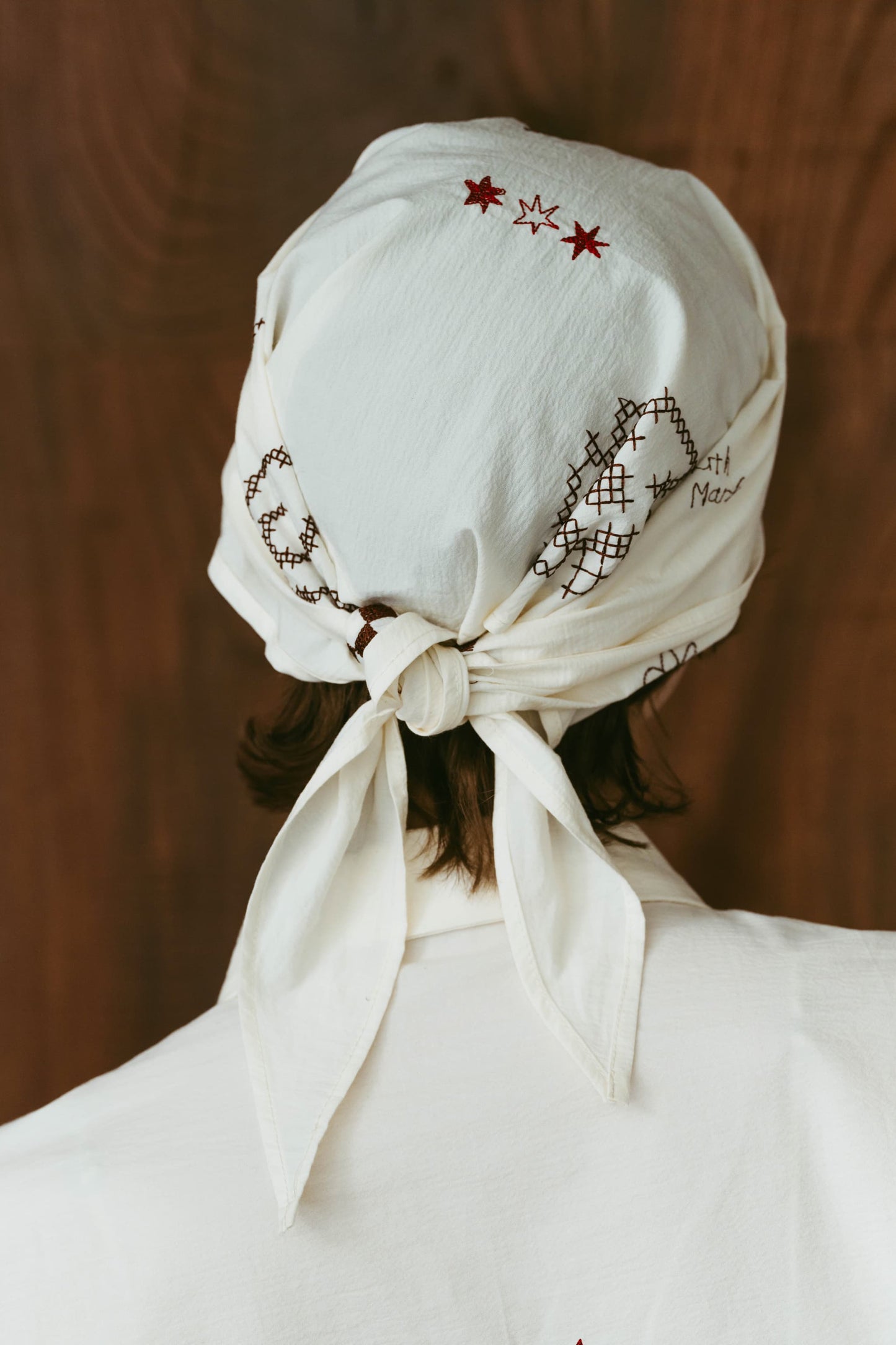 embroidered scarf/3color