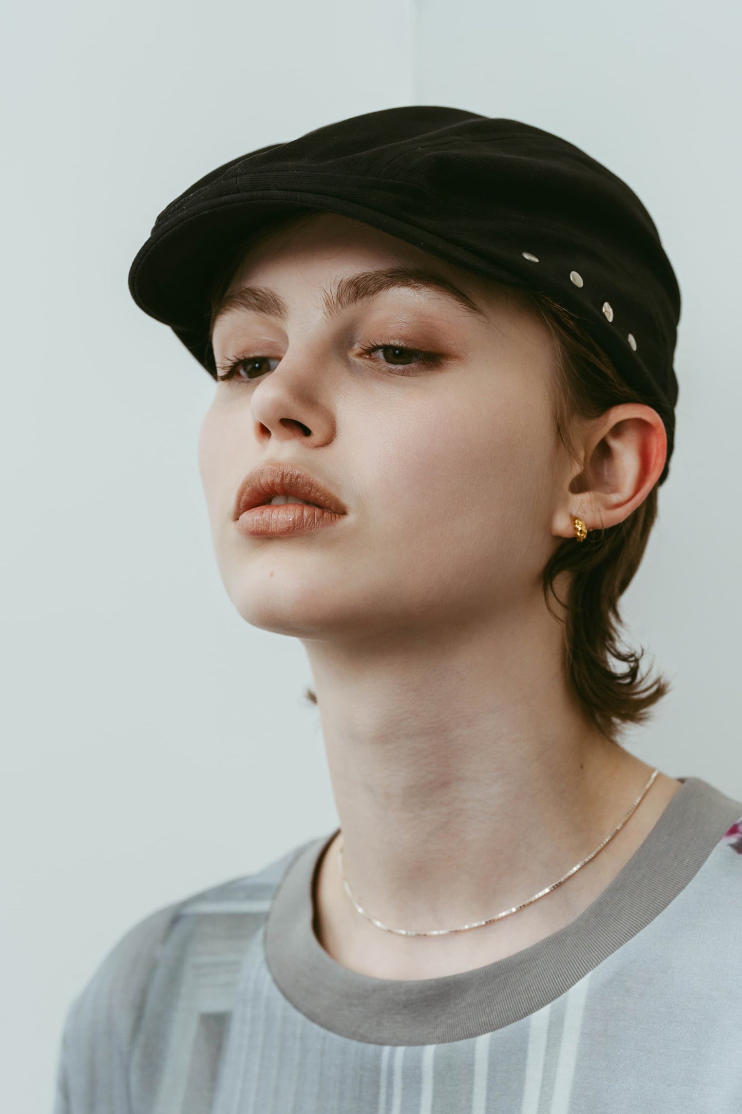 studded hunting cap/black
