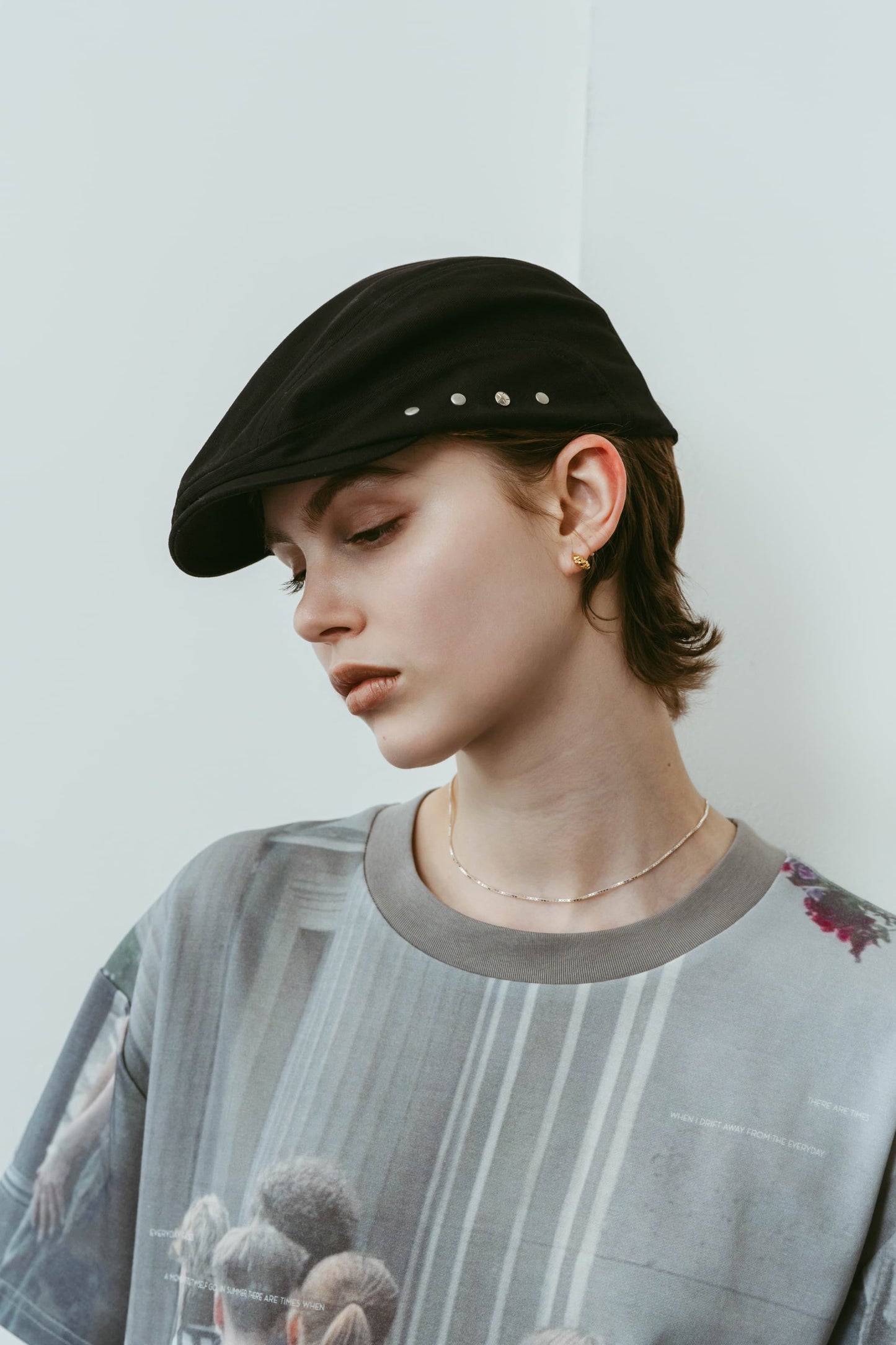studded hunting cap/black