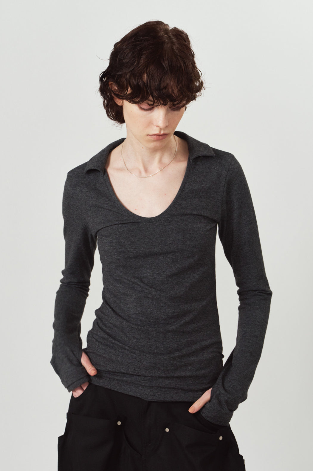 u-neck slim top/charcoal