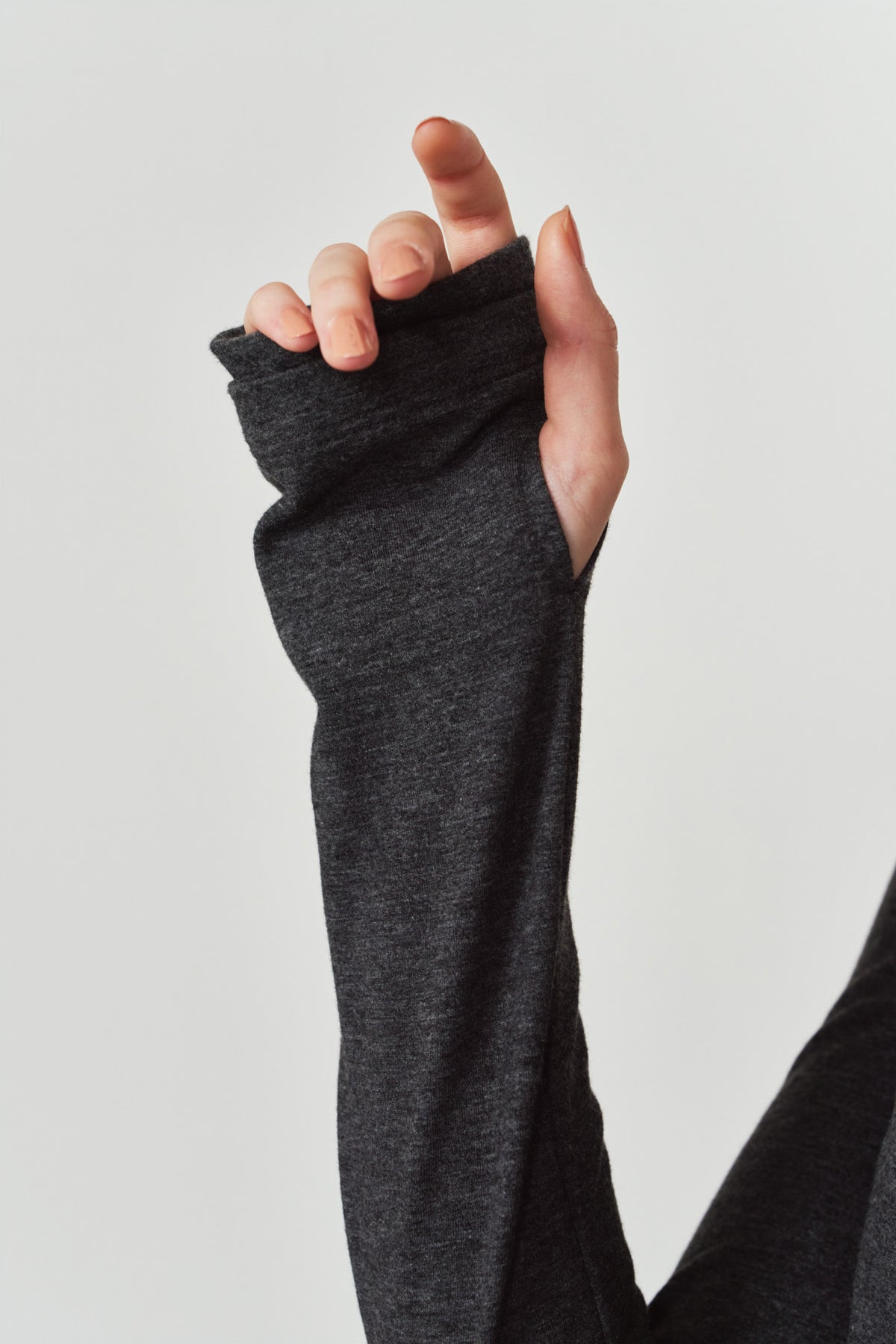 u-neck slim top/charcoal