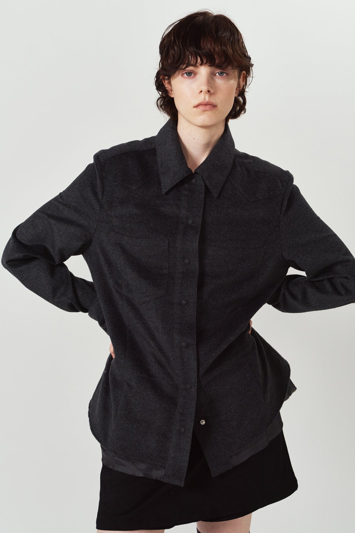raw edge shirt/charcoal