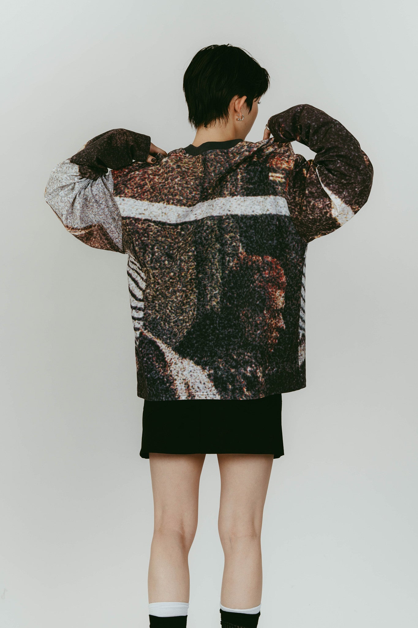 scenery print long sleeve tee/paris