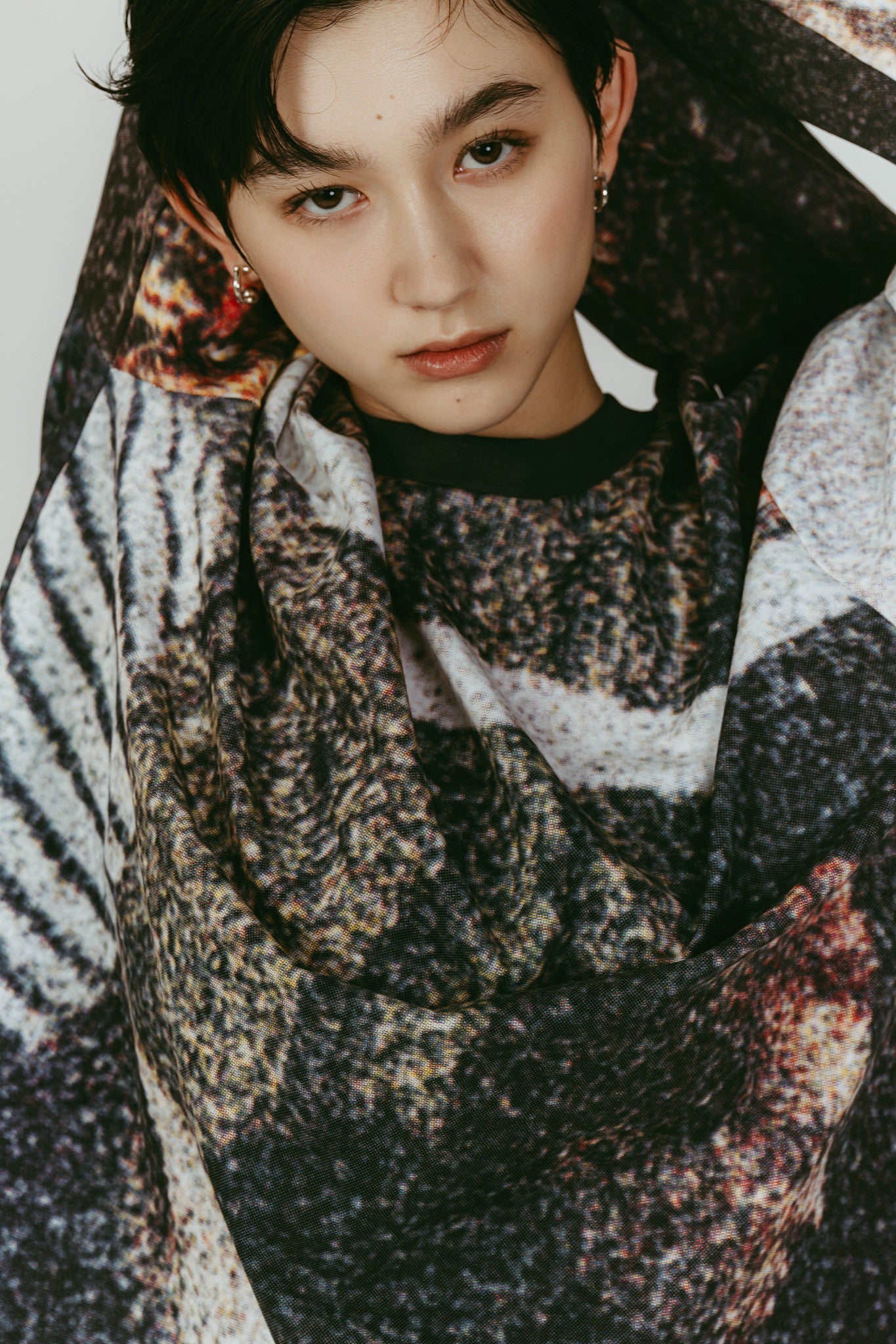 scenery print long sleeve tee/paris