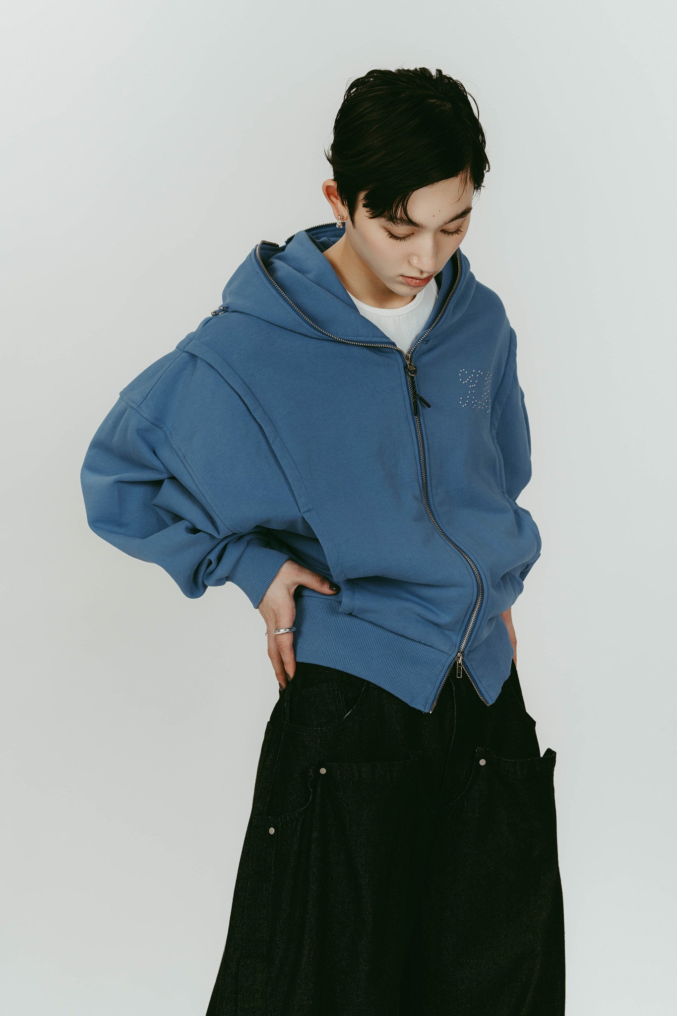 pierced hooded sweatshirt/blue