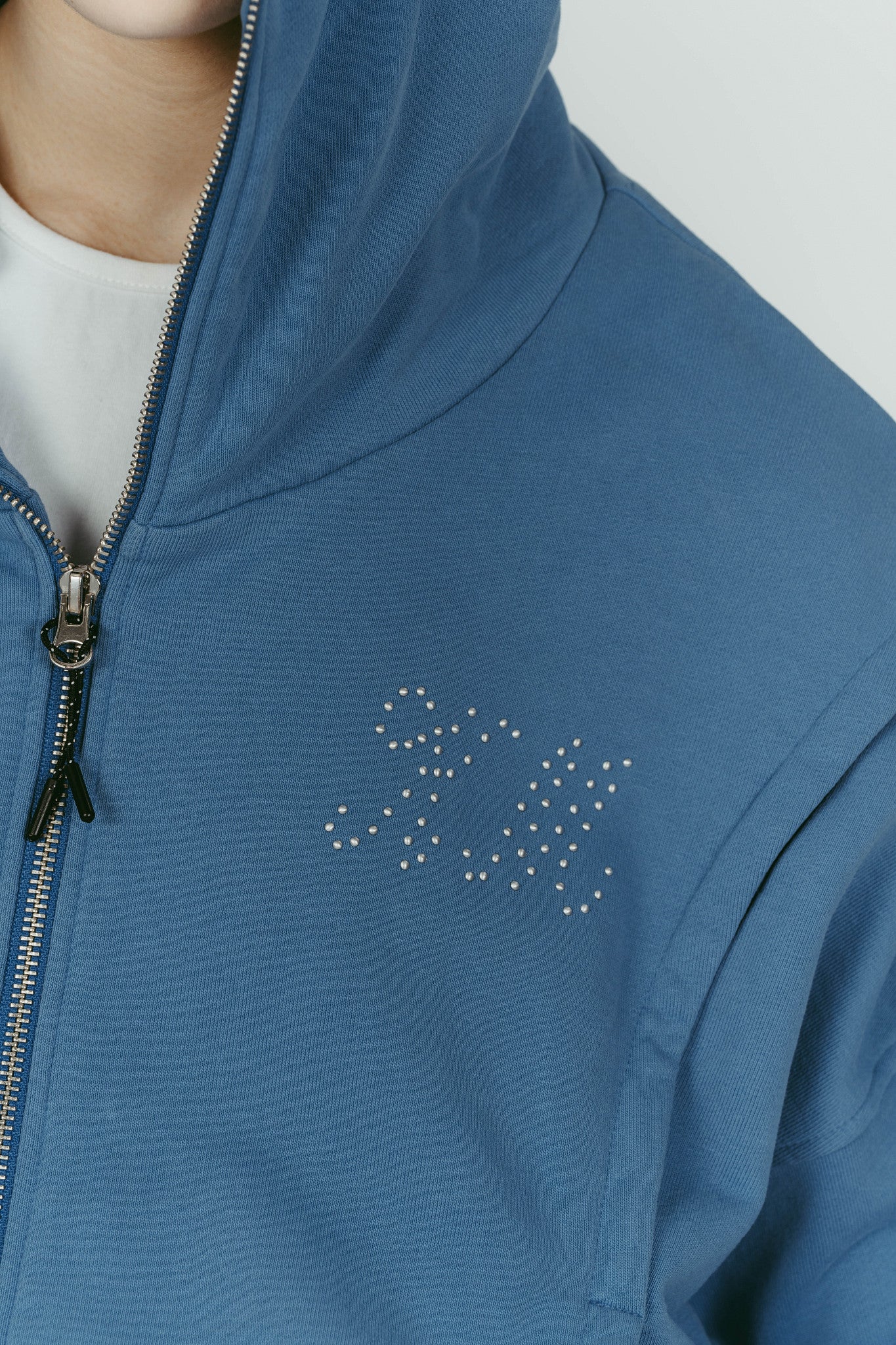 pierced hooded sweatshirt/blue