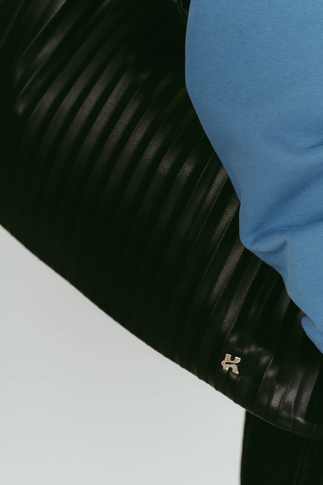 leather pleats bag/black