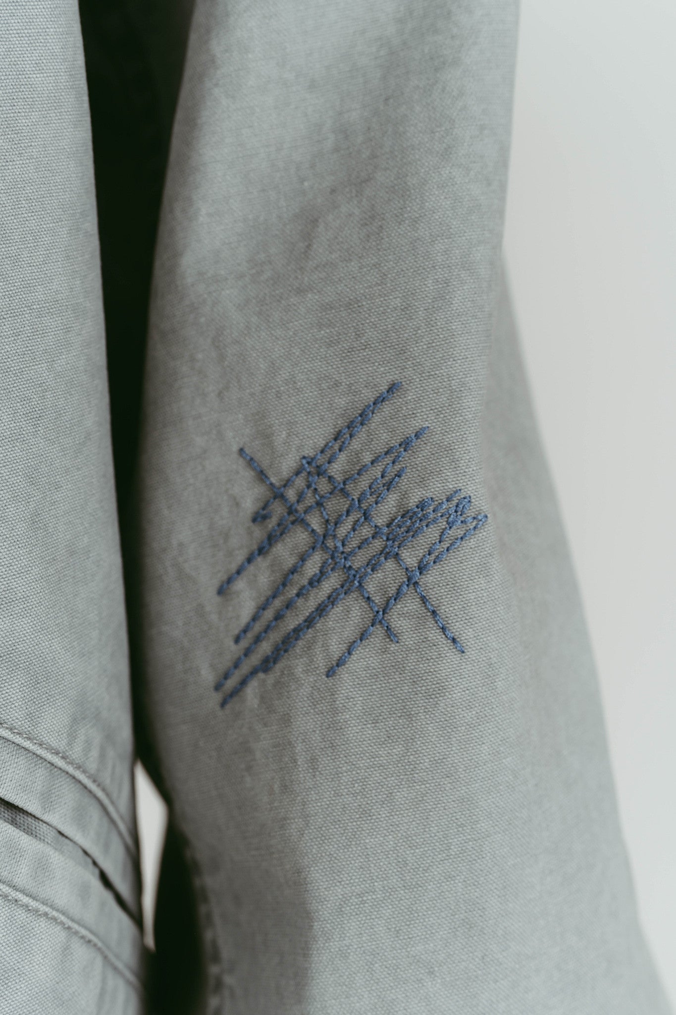 embroidered jacket(unisex)/blue