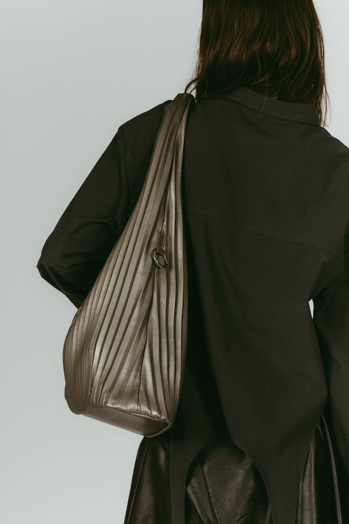 leather pleats bag/silver
