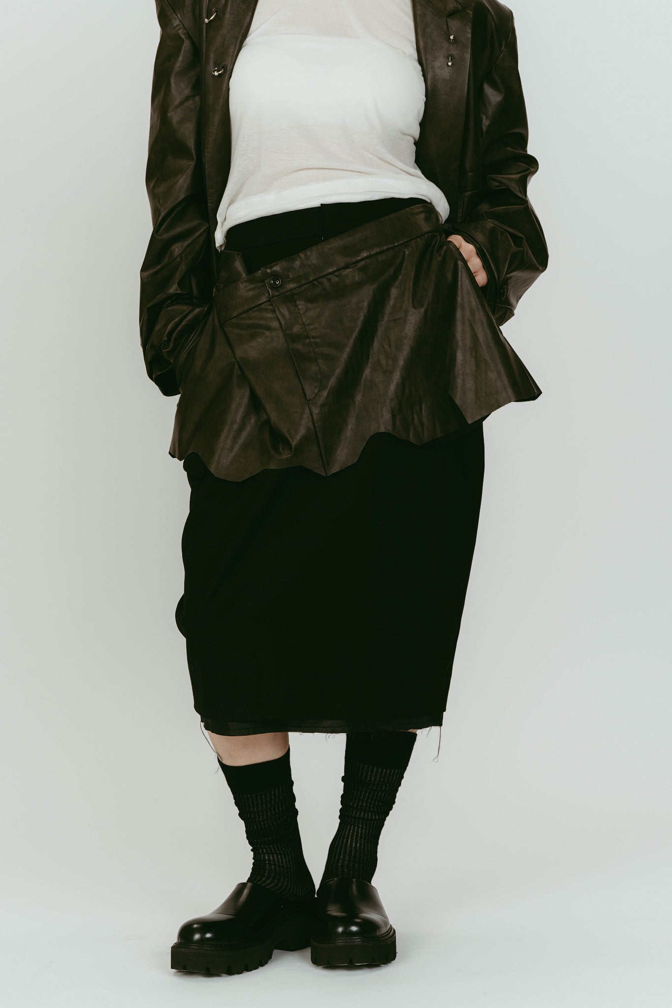 cut layered mid length skirt/leatherblack