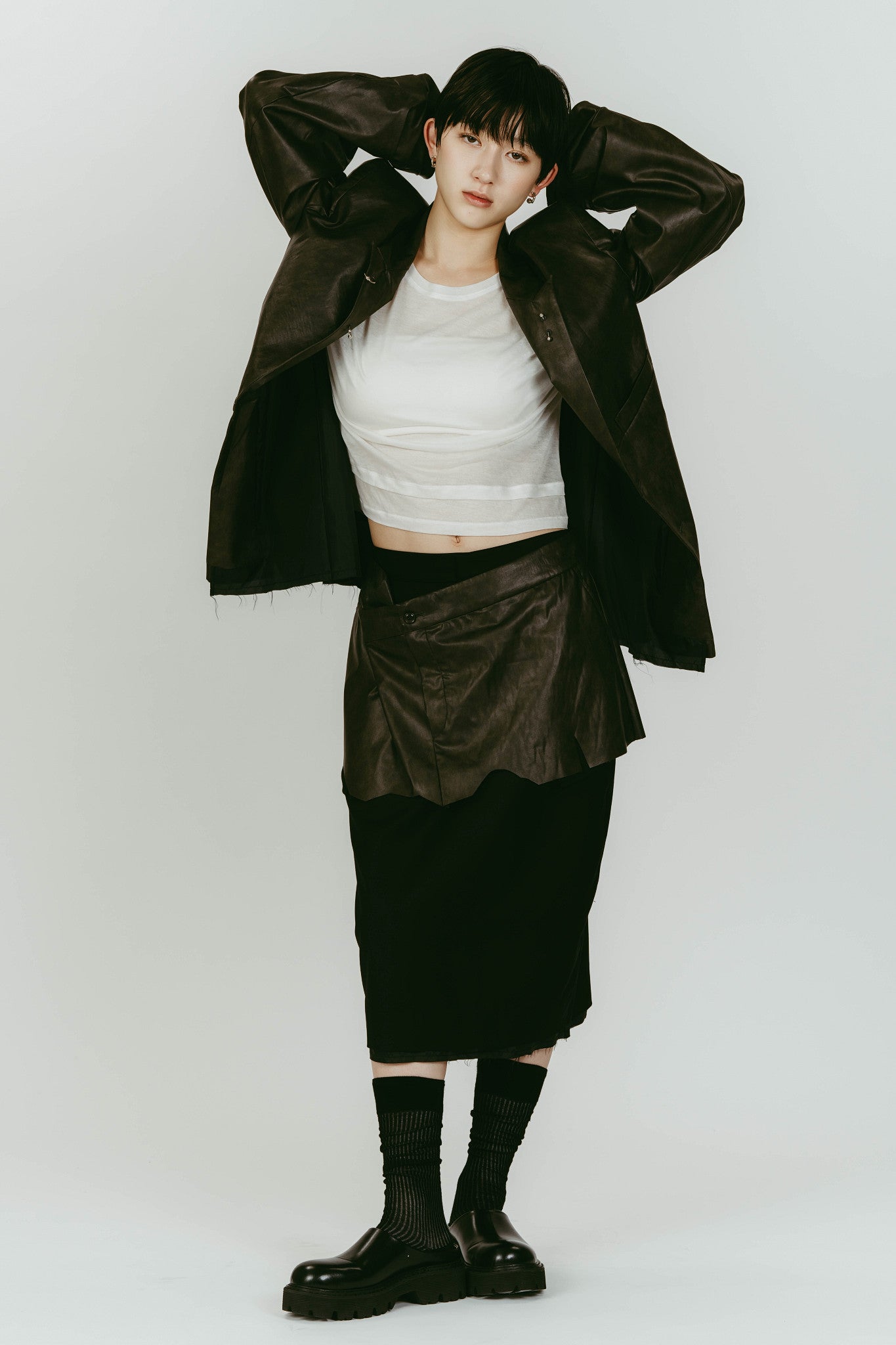 cut layered mid length skirt/leatherblack