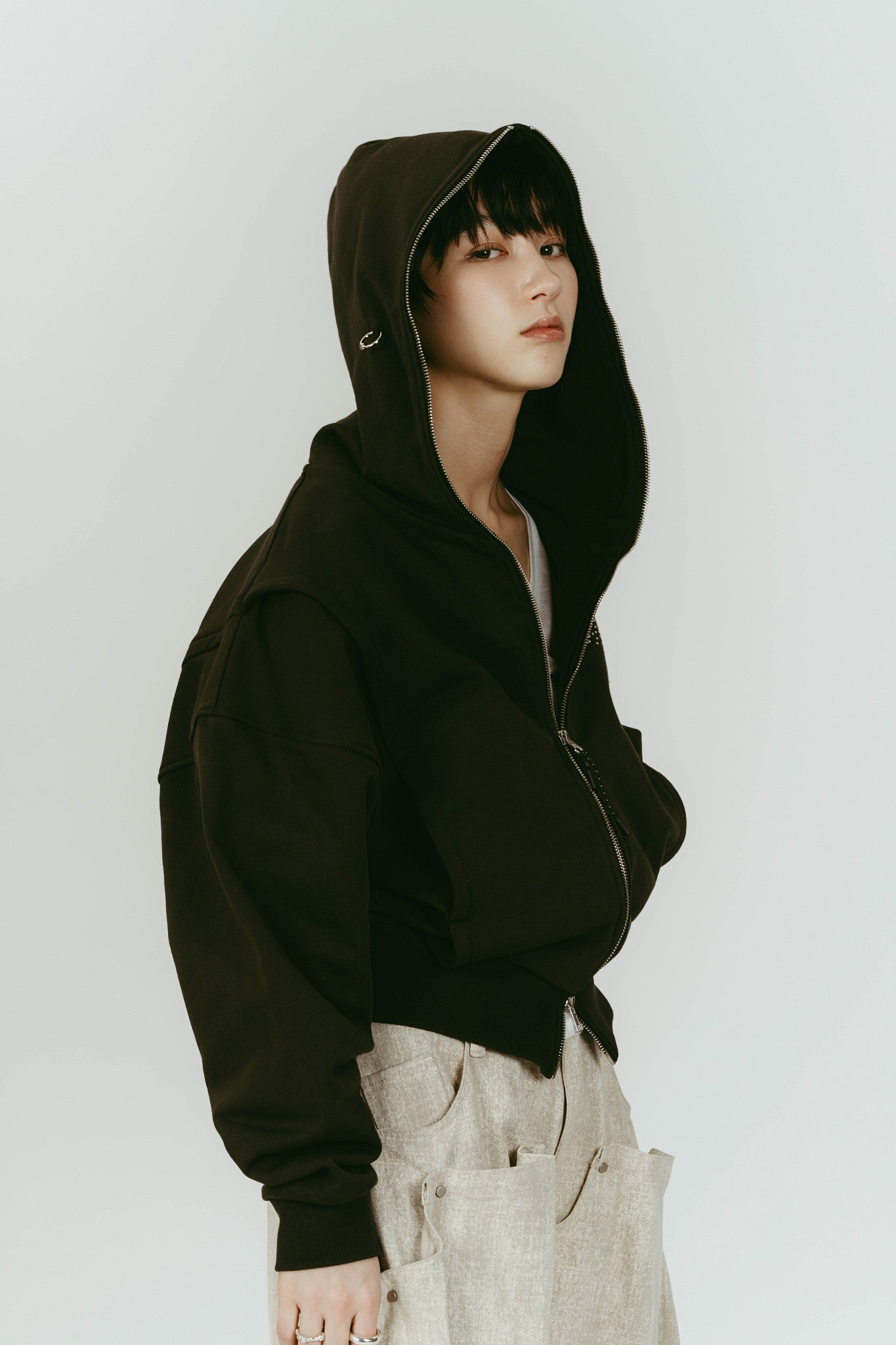 pierced hooded sweatshirt/charcoal