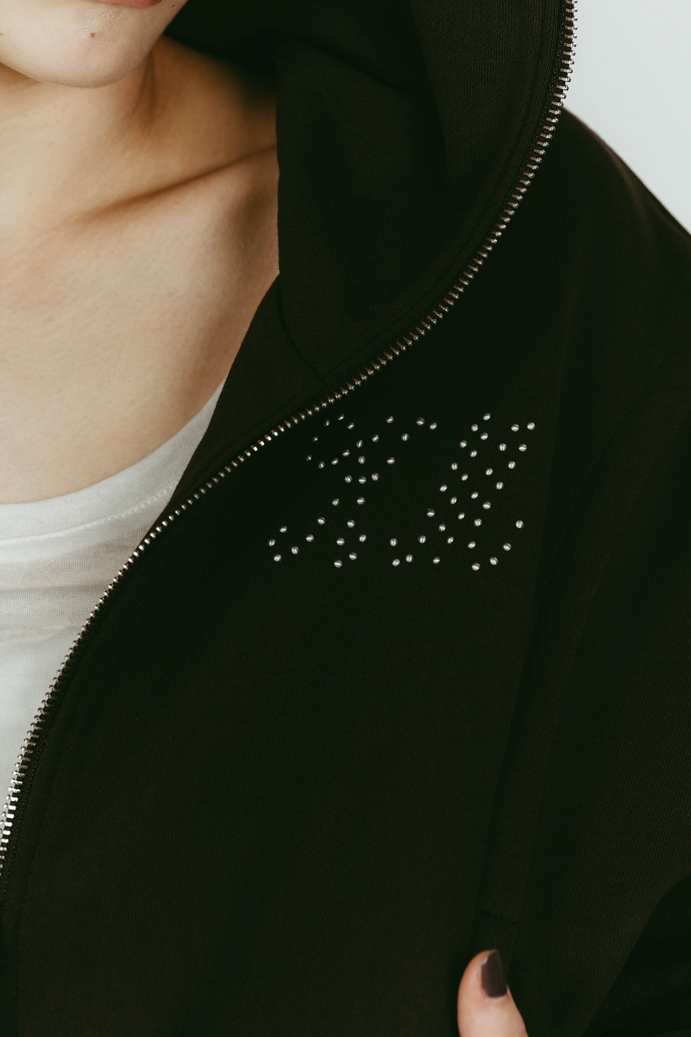 pierced hooded sweatshirt/charcoal