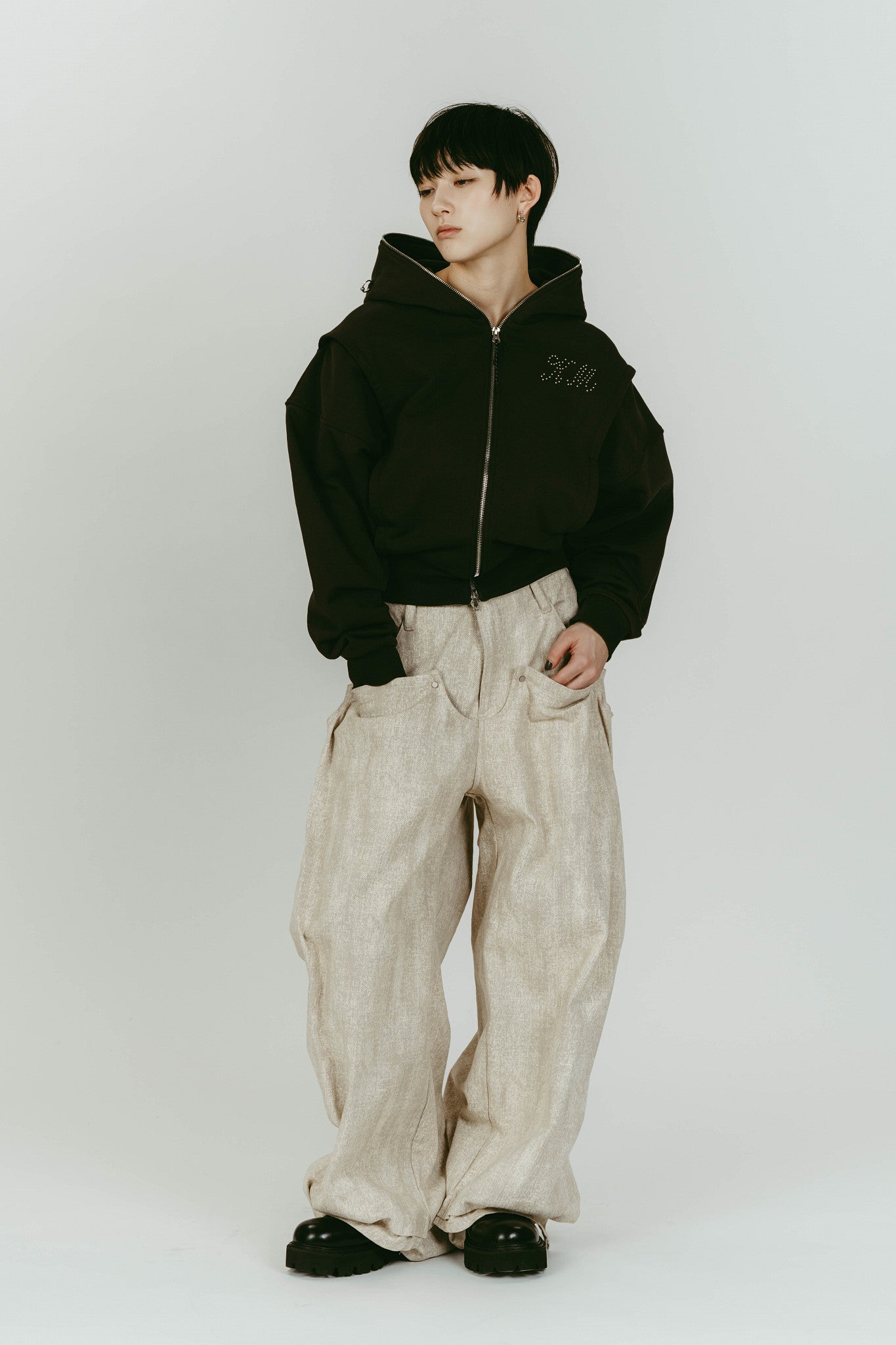 pierced hooded sweatshirt/charcoal