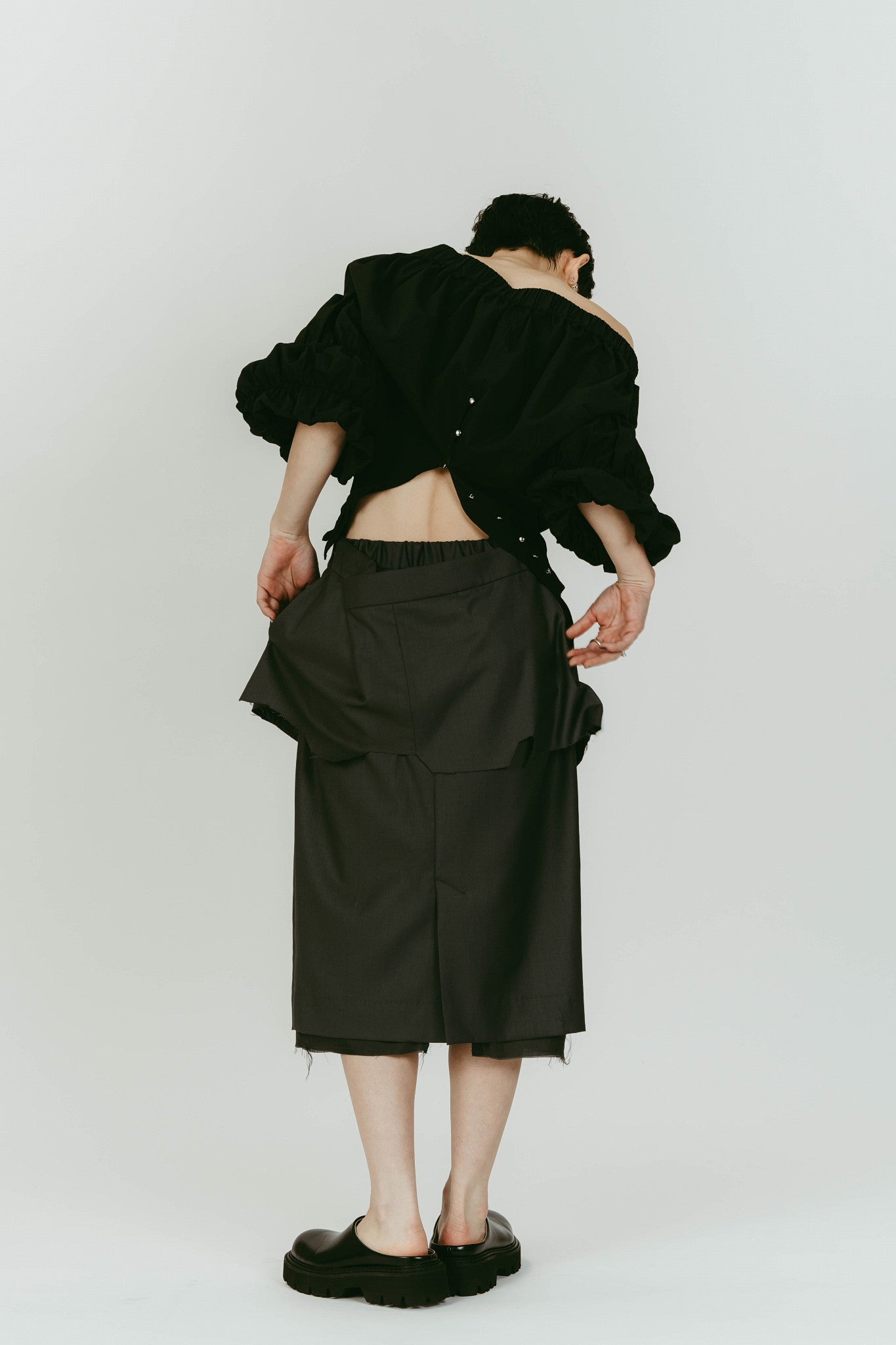 cut layered mid length skirt/gray