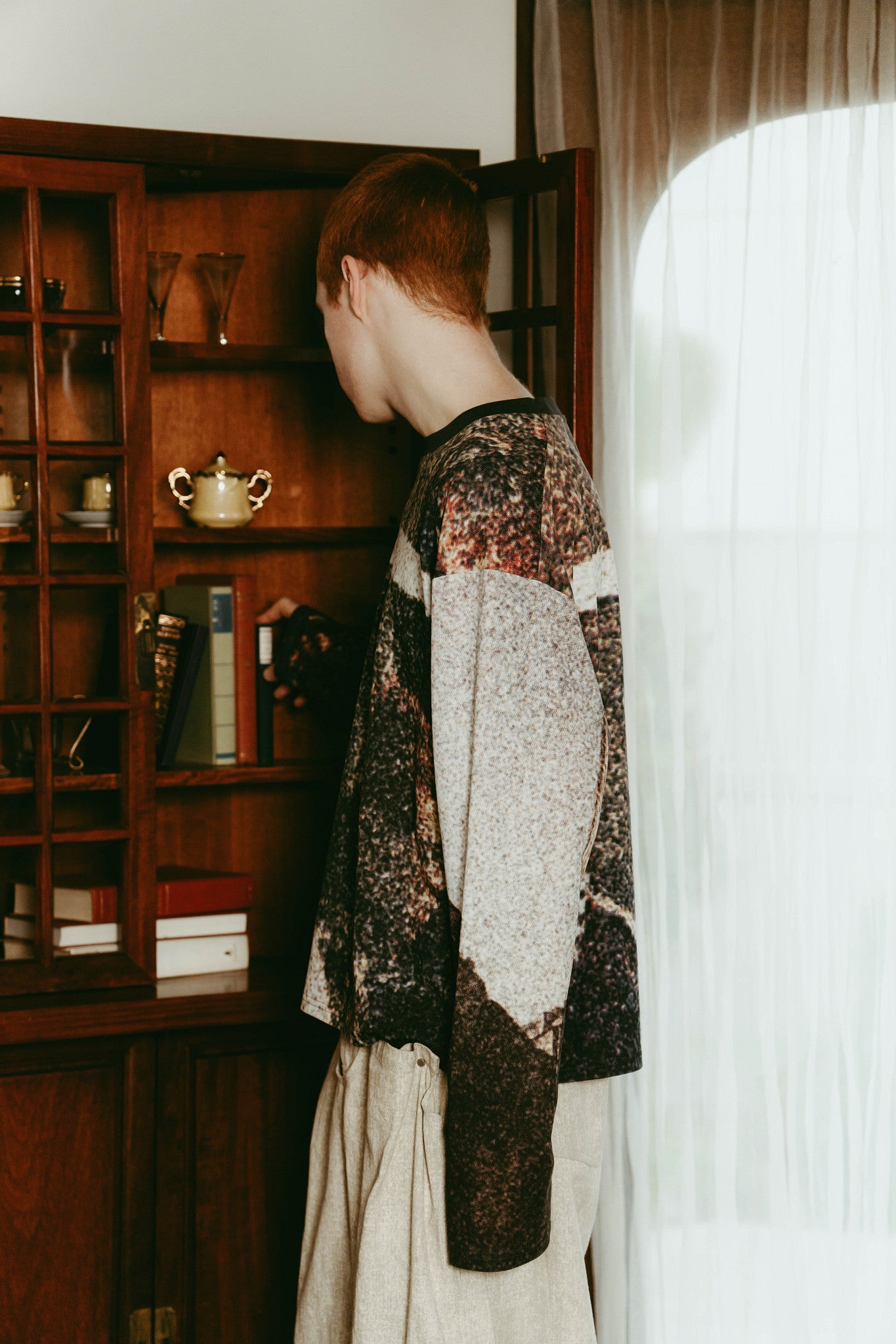 scenery print long sleeve tee/paris