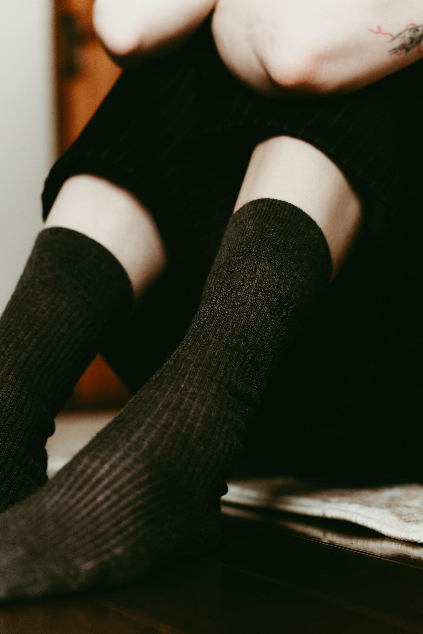 embroidered long socks/3color