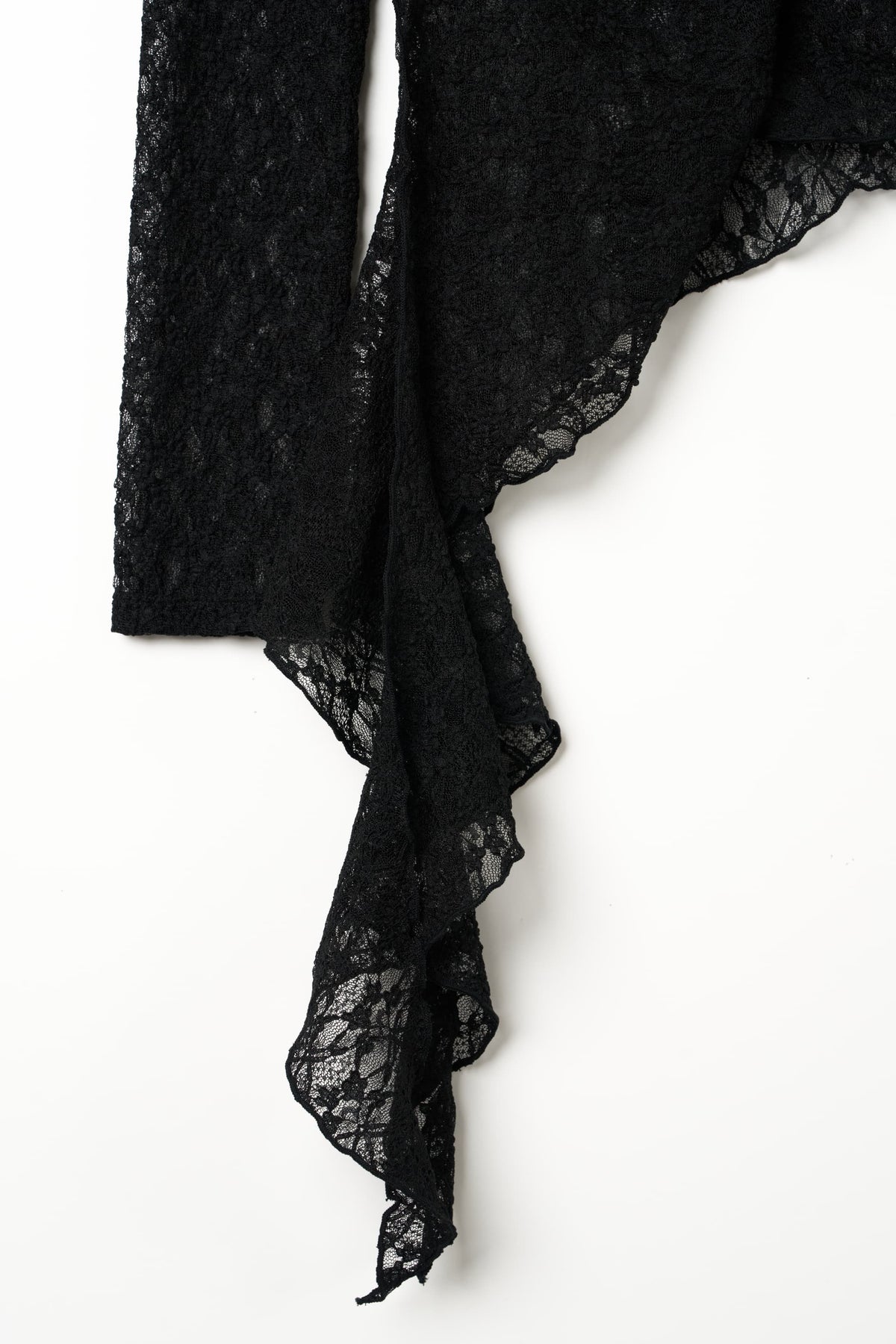 lace gathered top/black