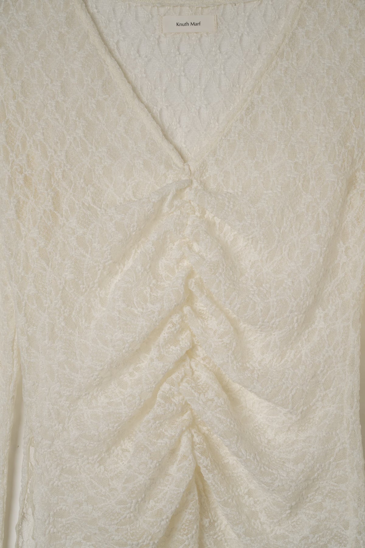 lace gathered top/white