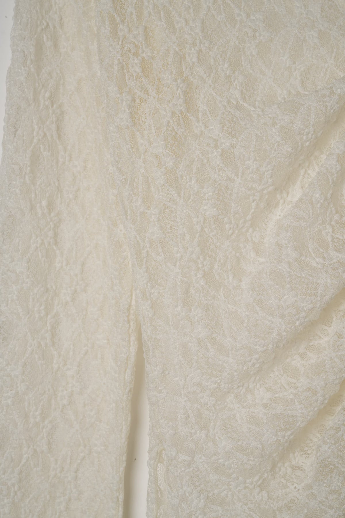 lace gathered top/white