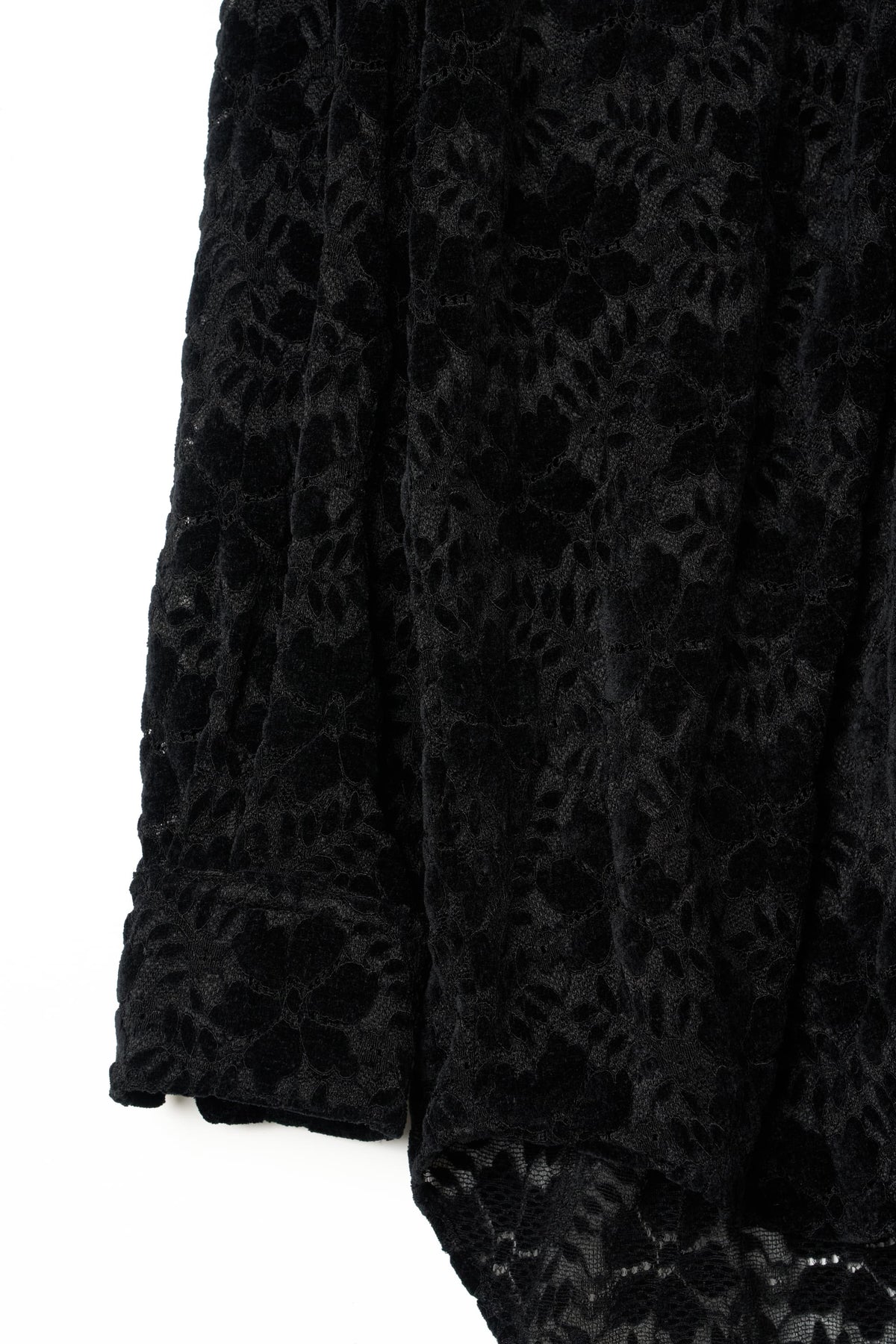 over lace shirt/black