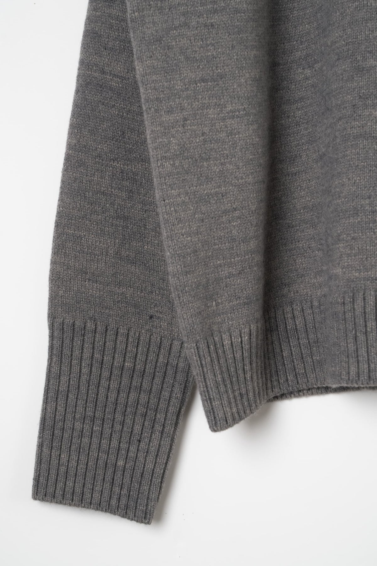 2-piece cardigan/gray