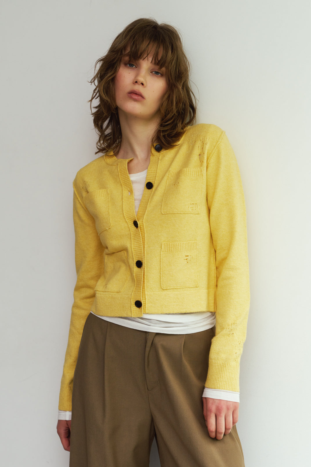 damaged pocket knit/yellow