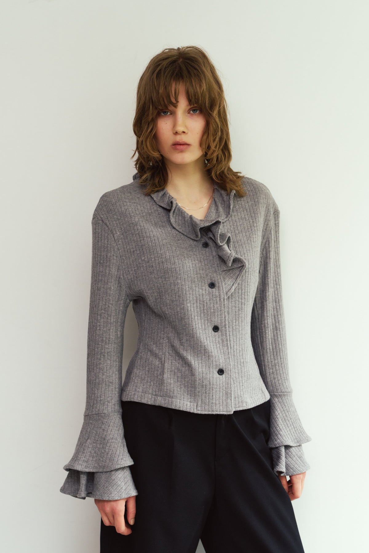 drop shoulder frill knit/gray