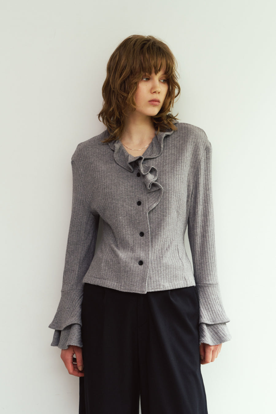 drop shoulder frill knit/gray