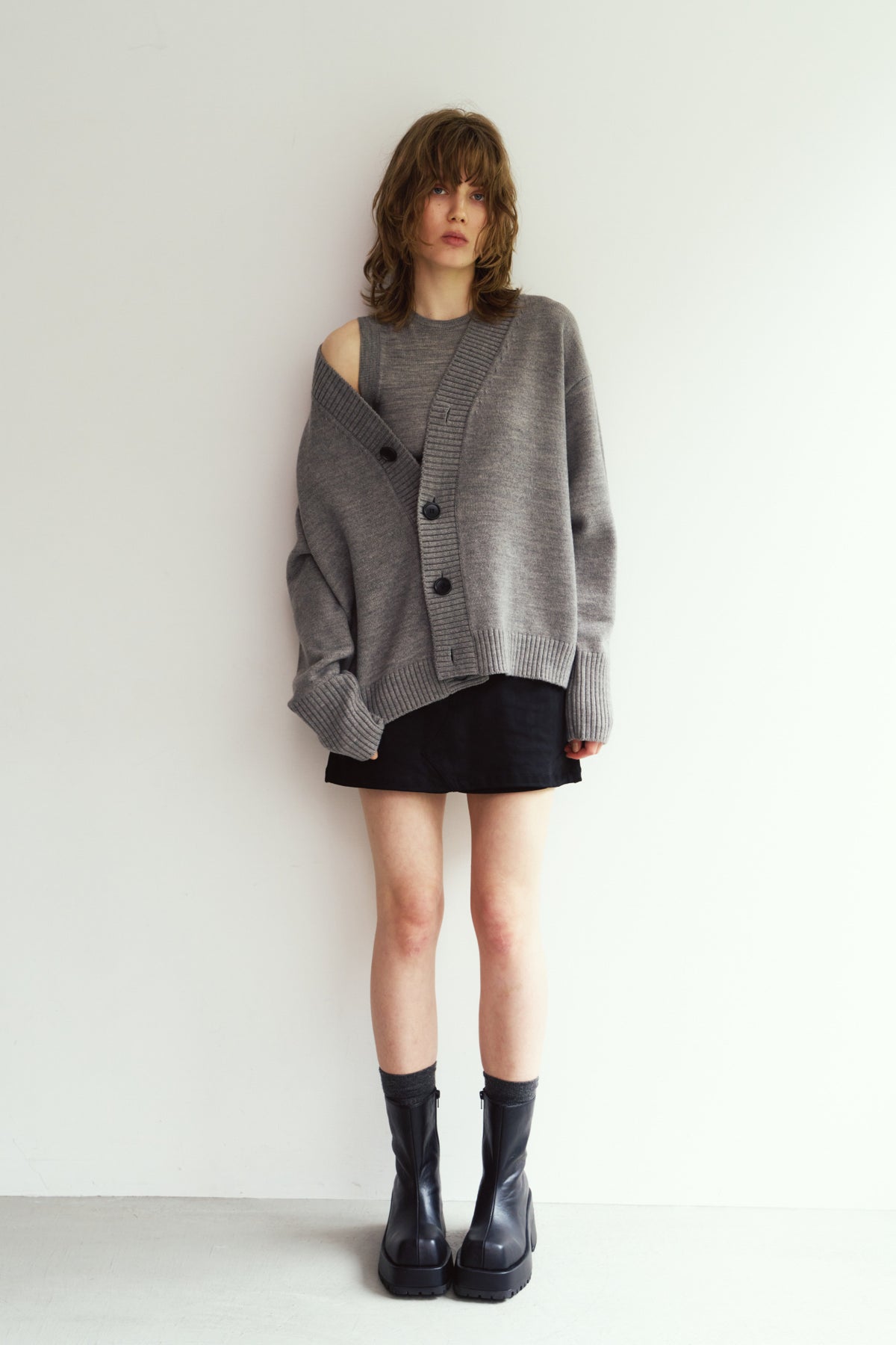2-piece cardigan/gray