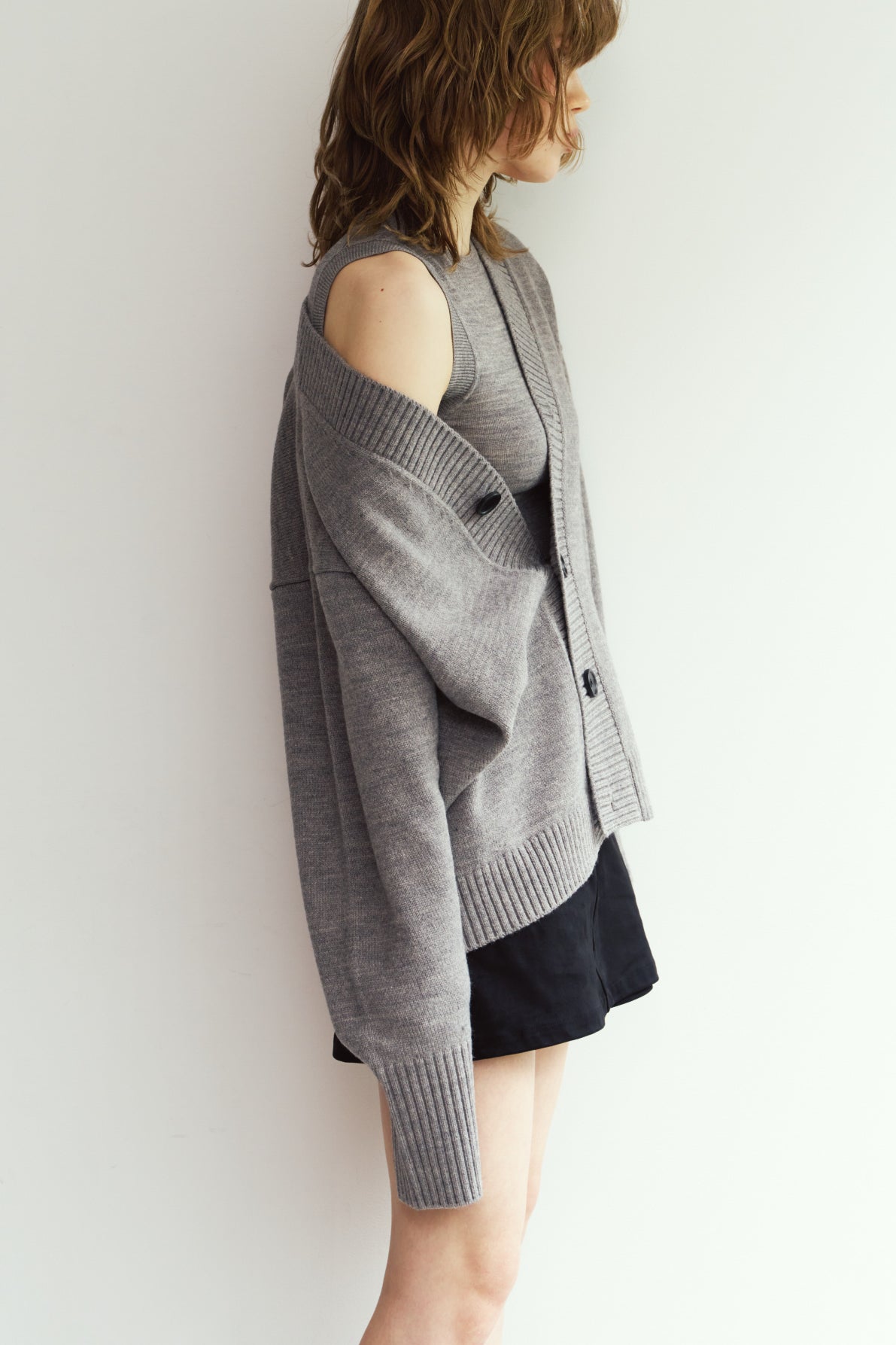 2-piece cardigan/gray