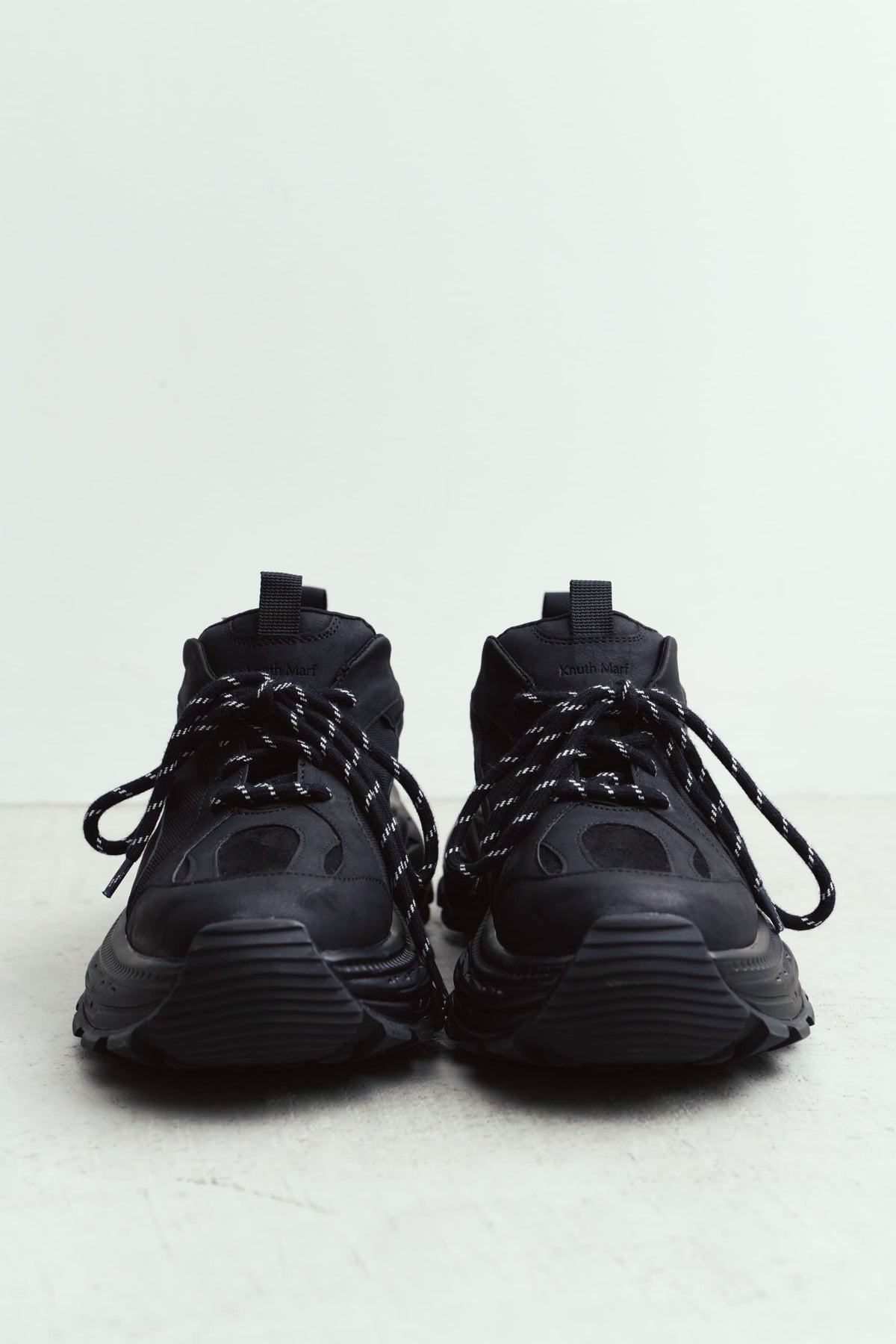 orbit sneaker/black