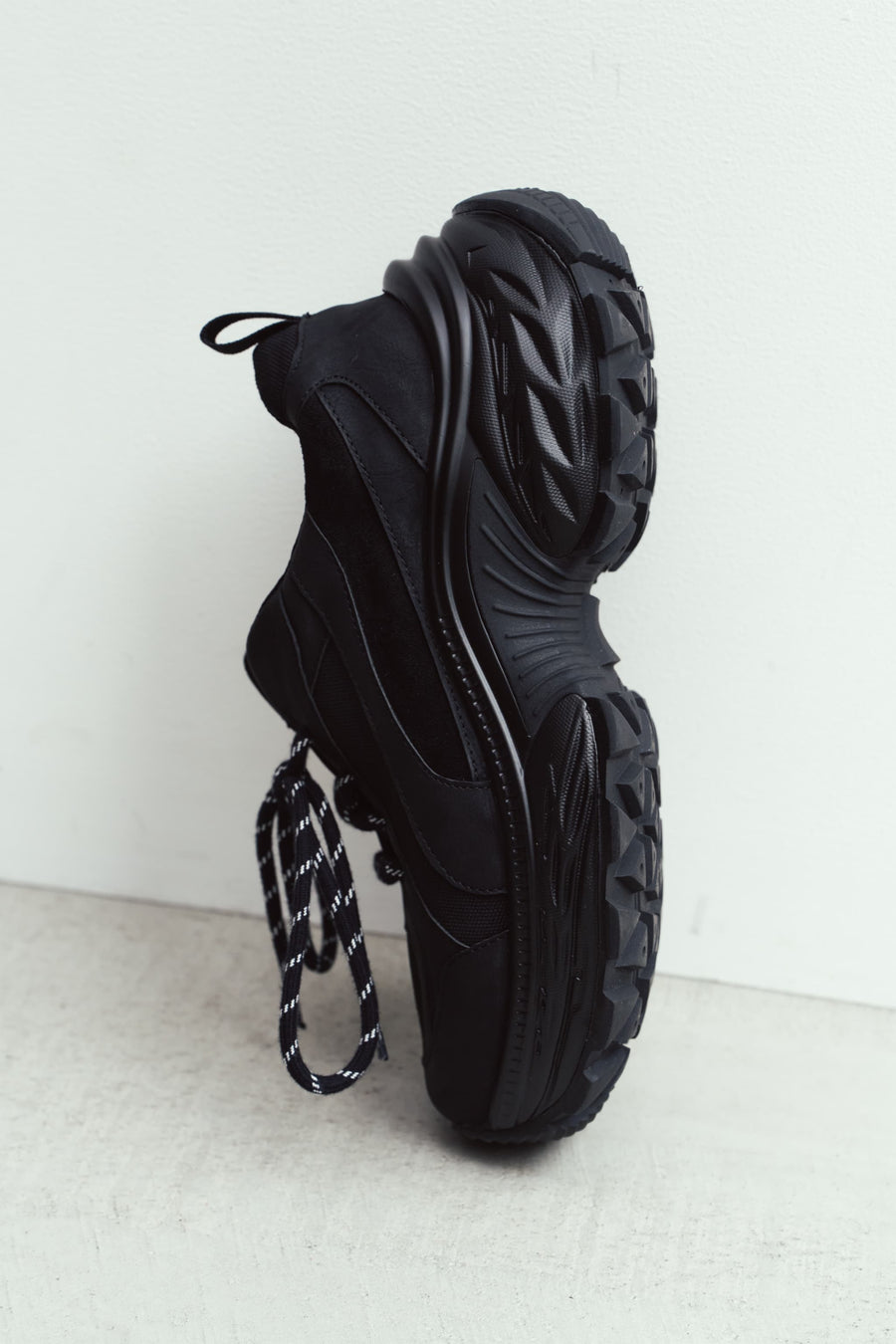 orbit sneaker/black