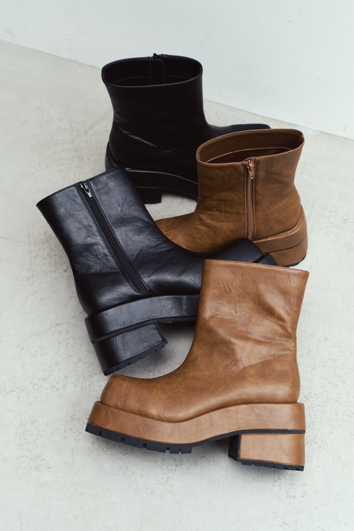 volume square boots/2color