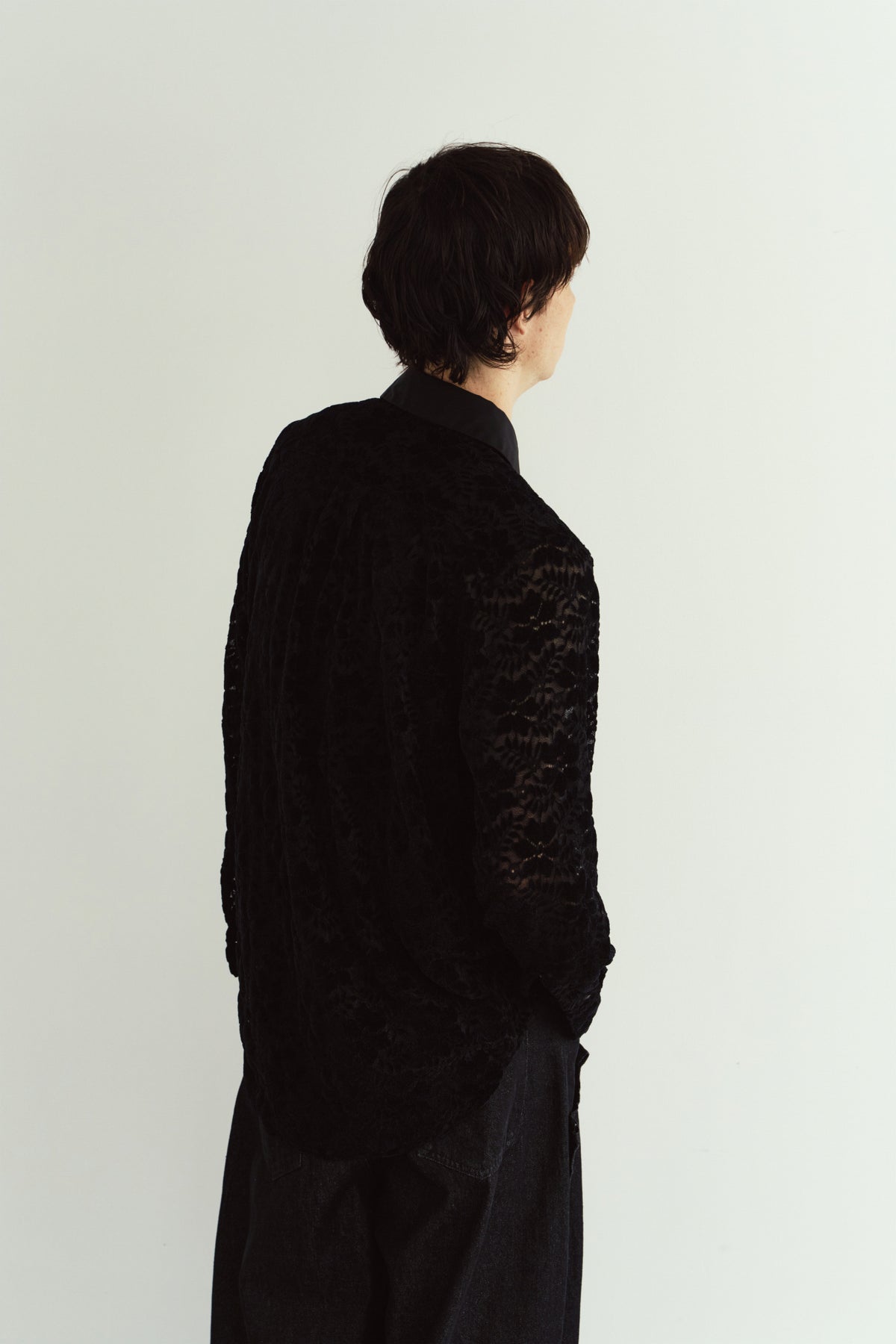 over lace shirt/black
