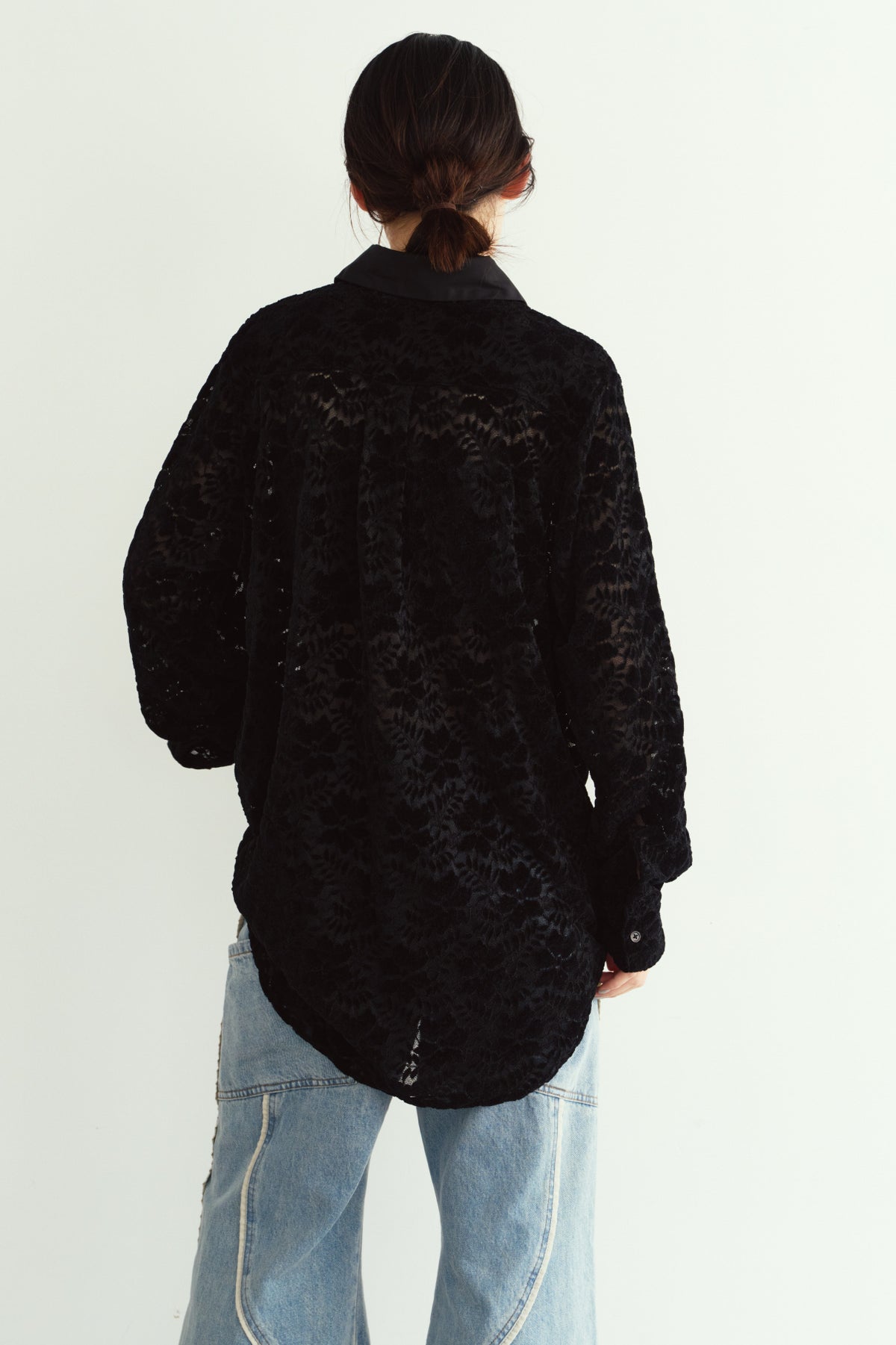 over lace shirt/black