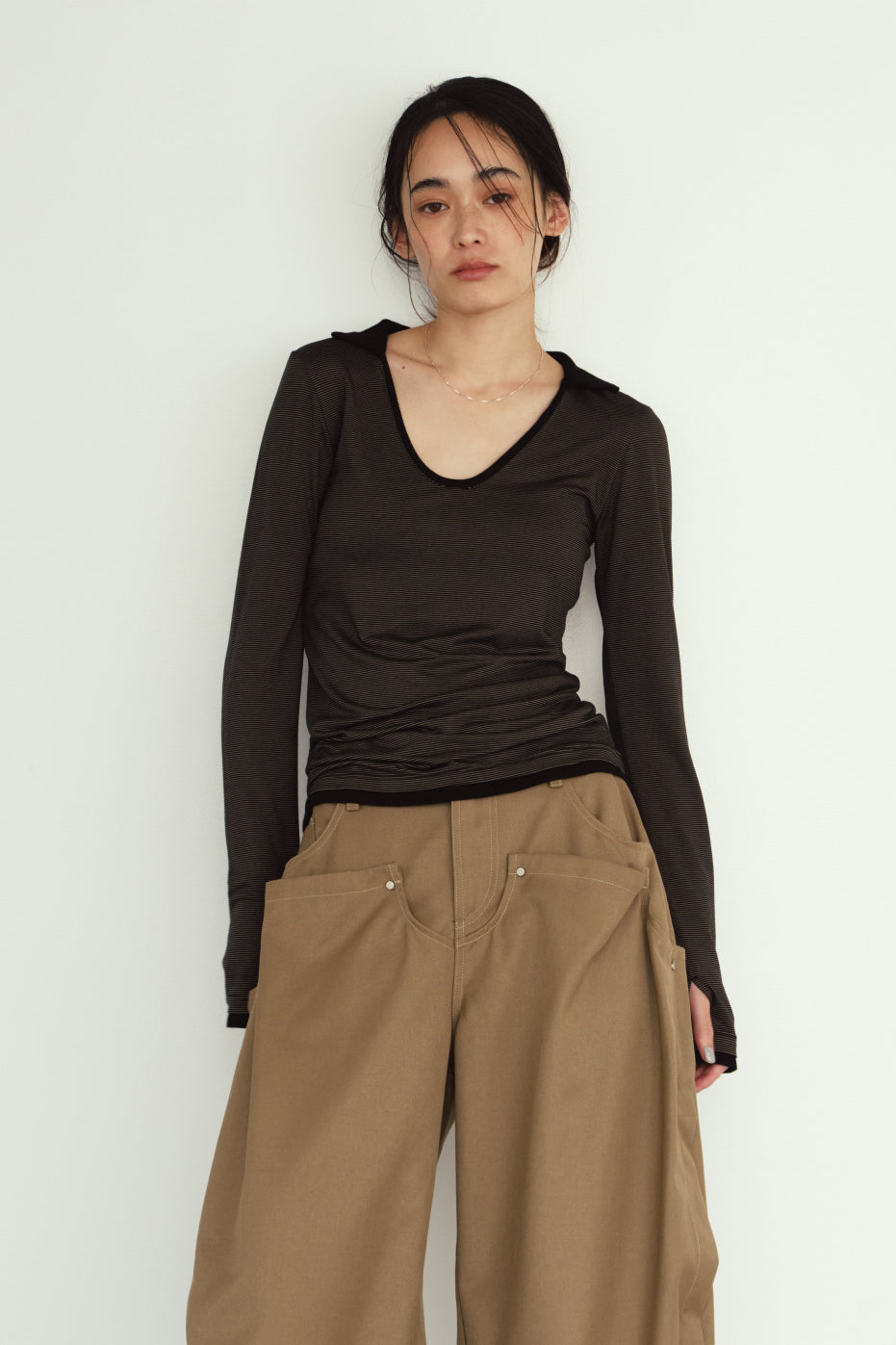 u-neck slim top/black