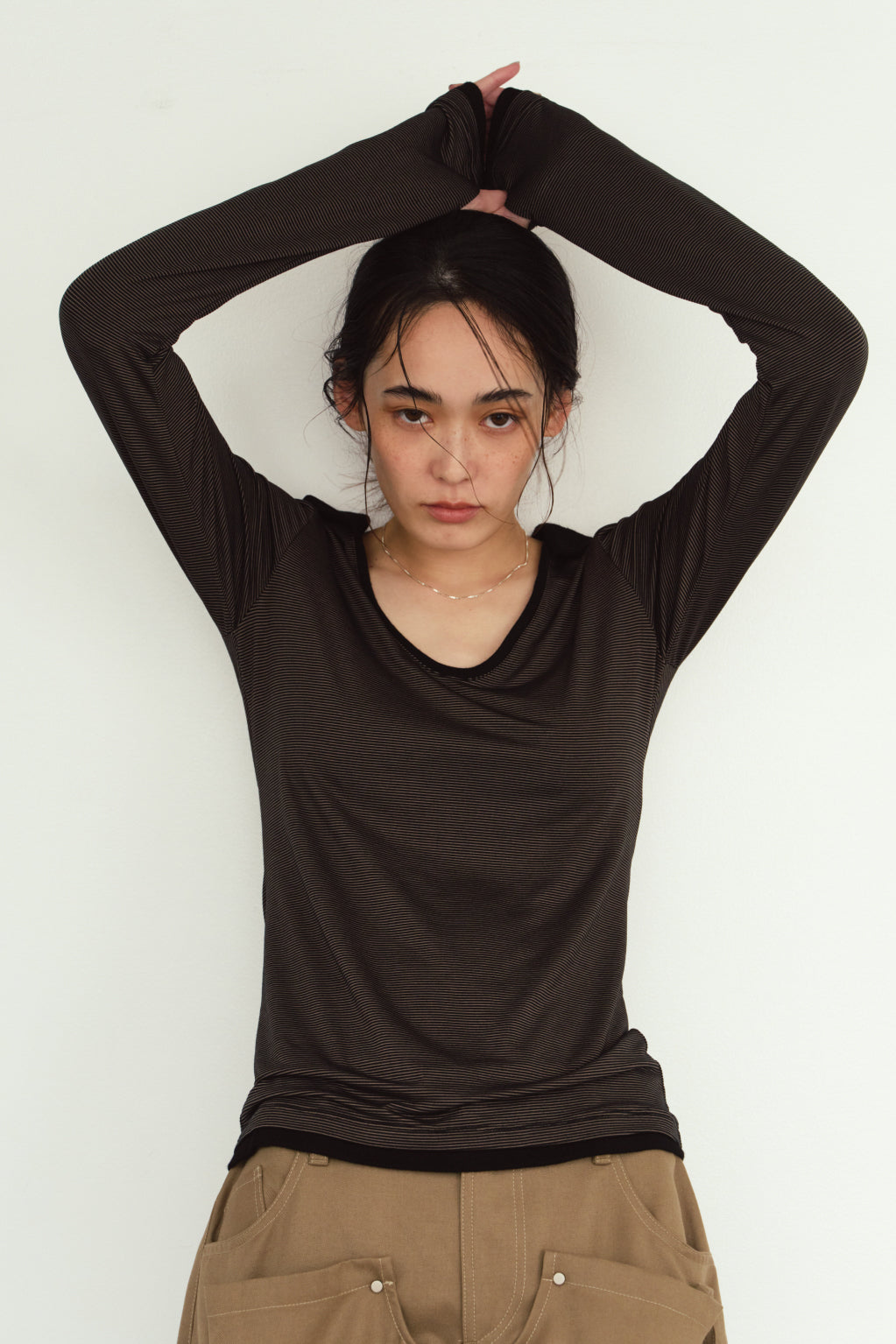 u-neck slim top/black