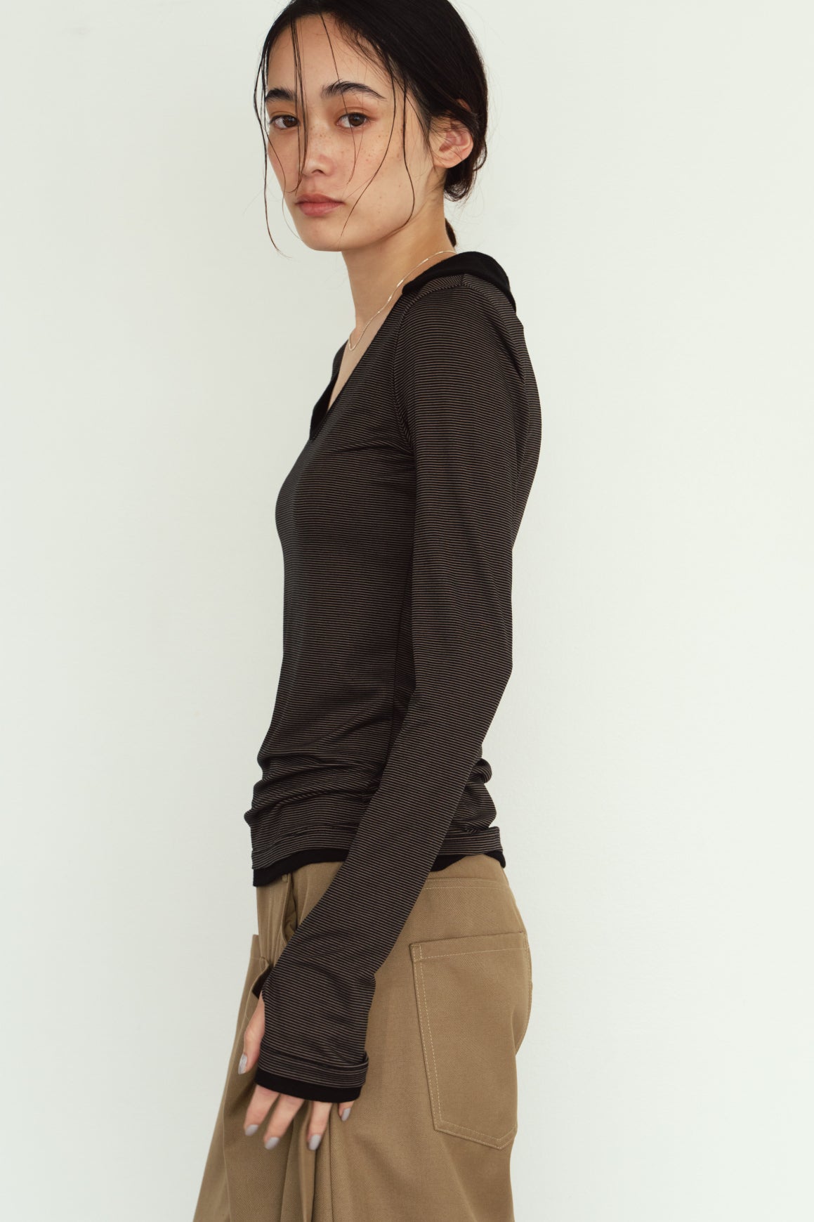 u-neck slim top/black