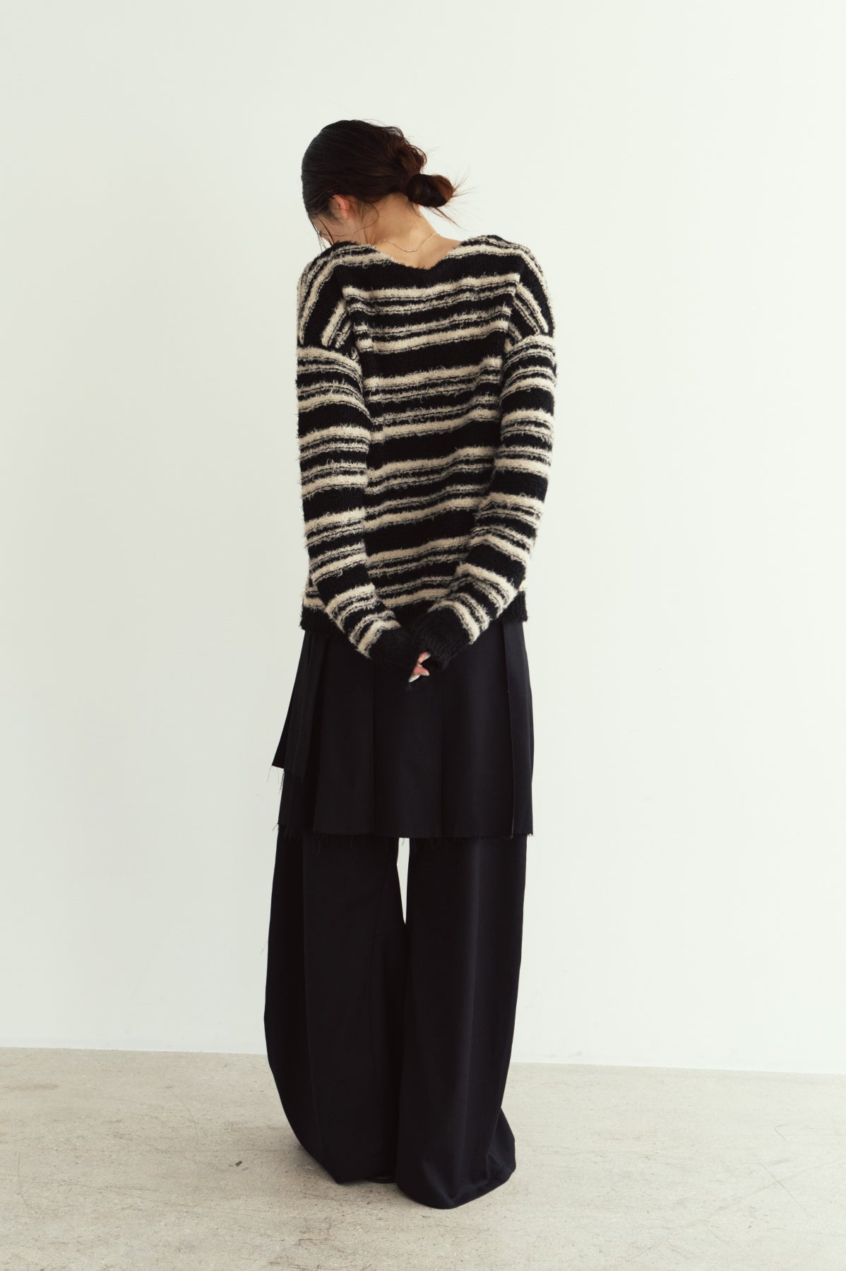 gold button trad cardigan/black