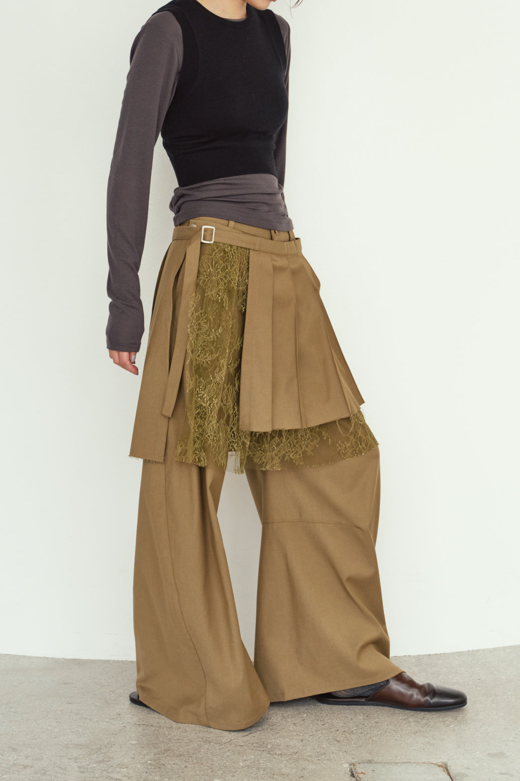 pleated skirt pants/beige