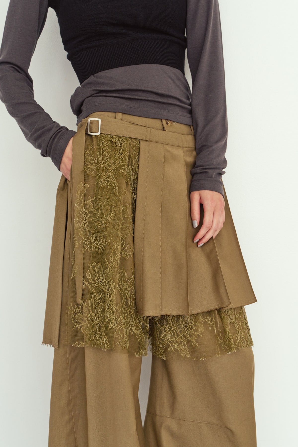pleated skirt pants/beige