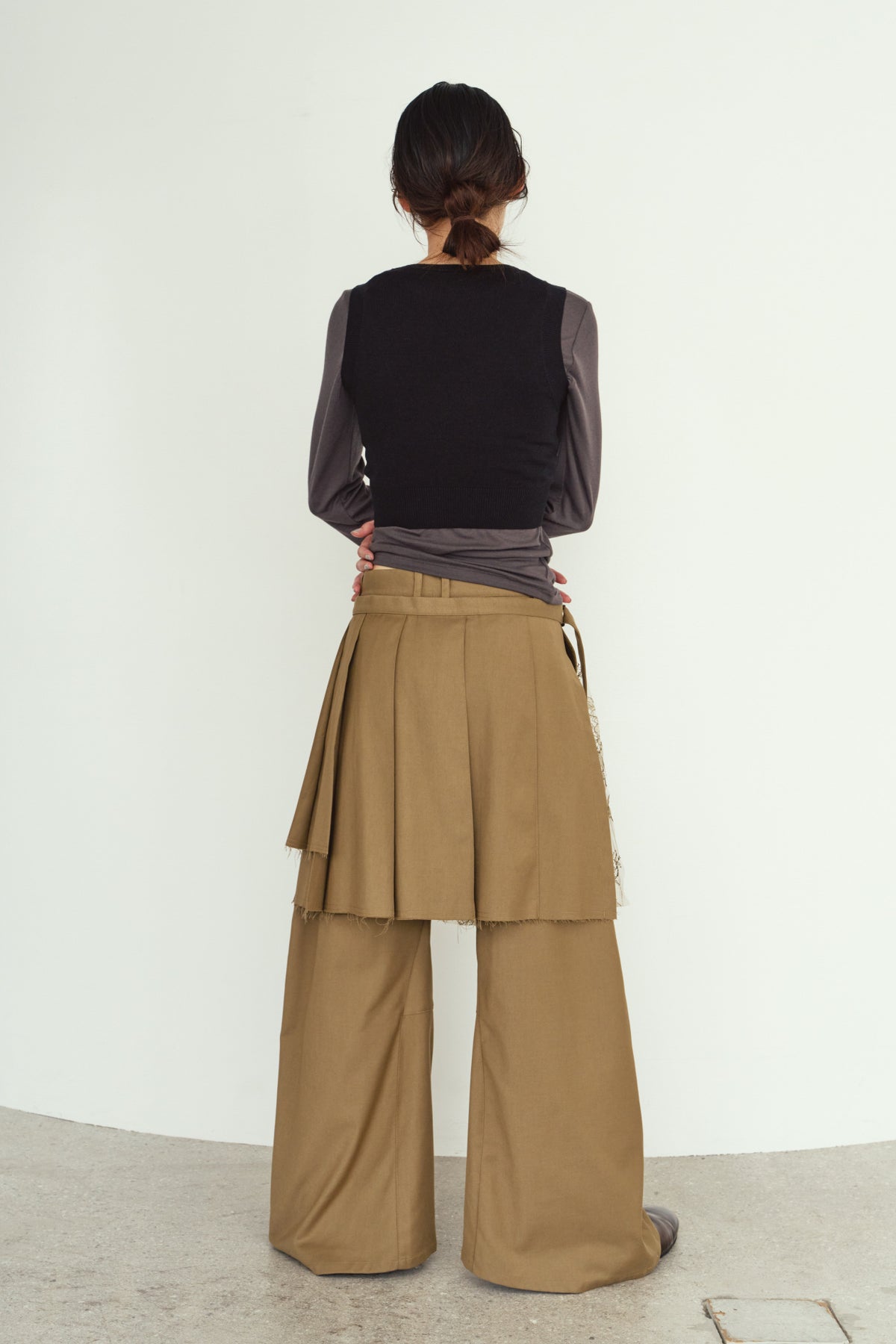 pleated skirt pants/beige