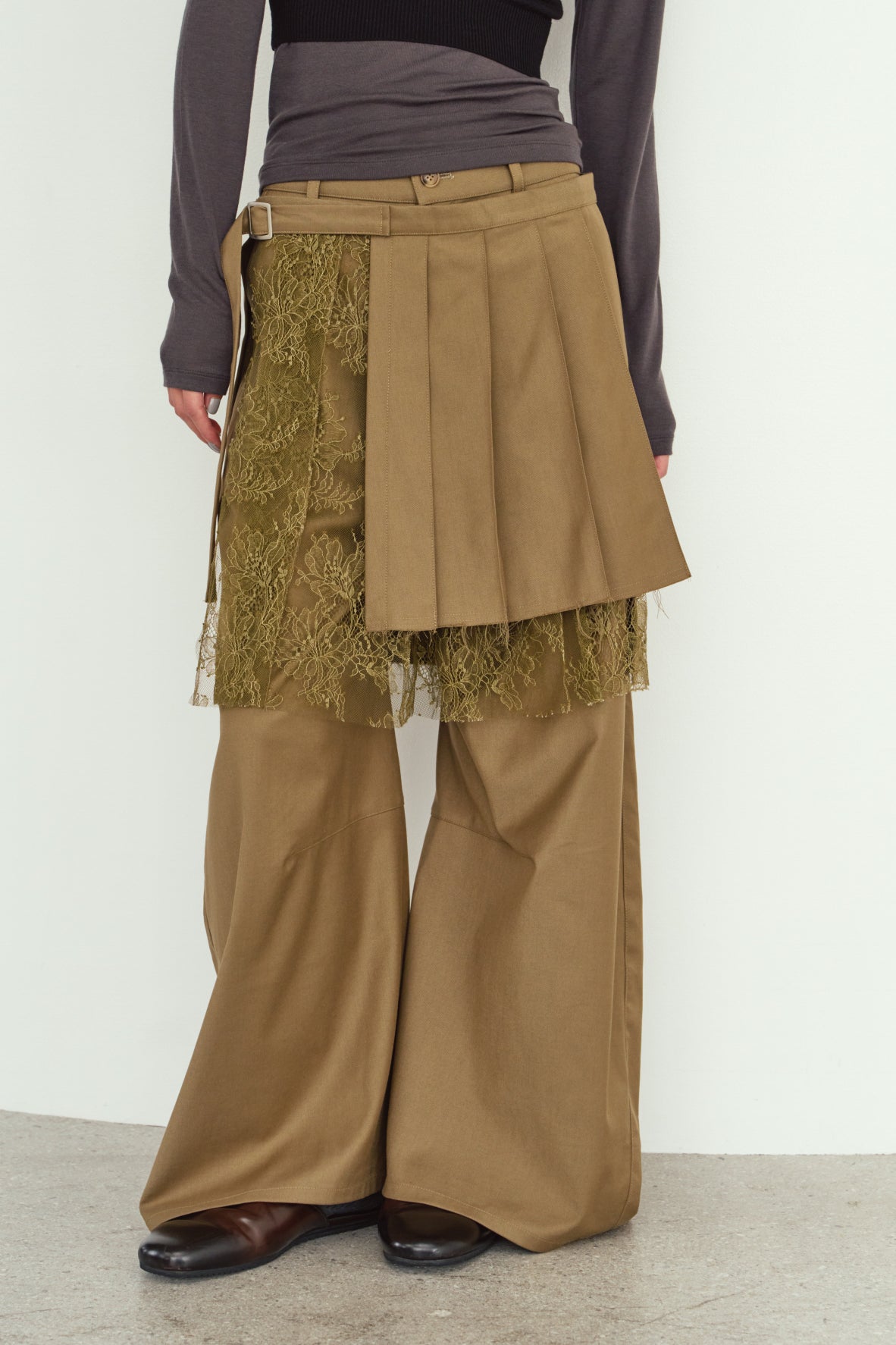 pleated skirt pants/beige