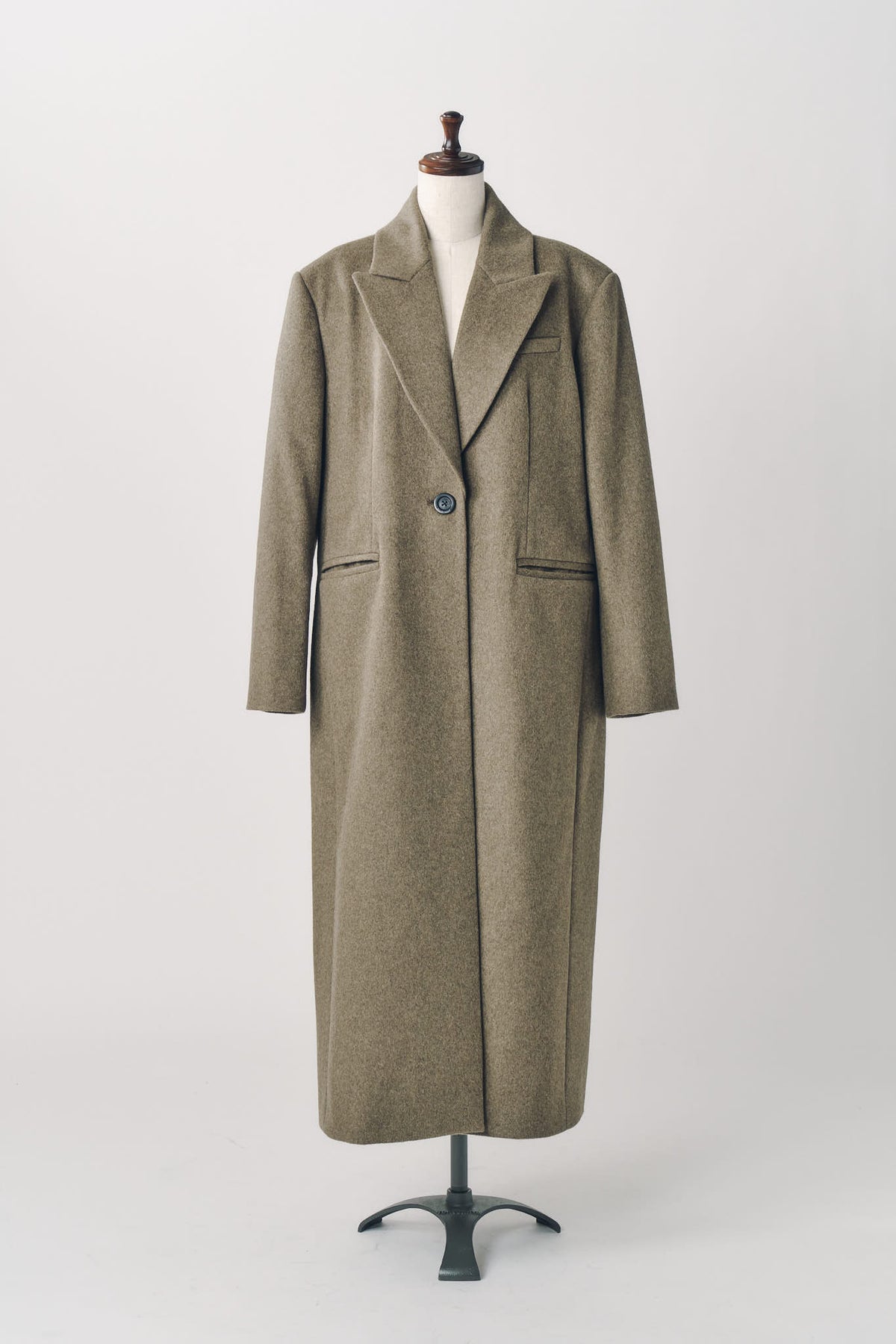single-breasted long coat/beige