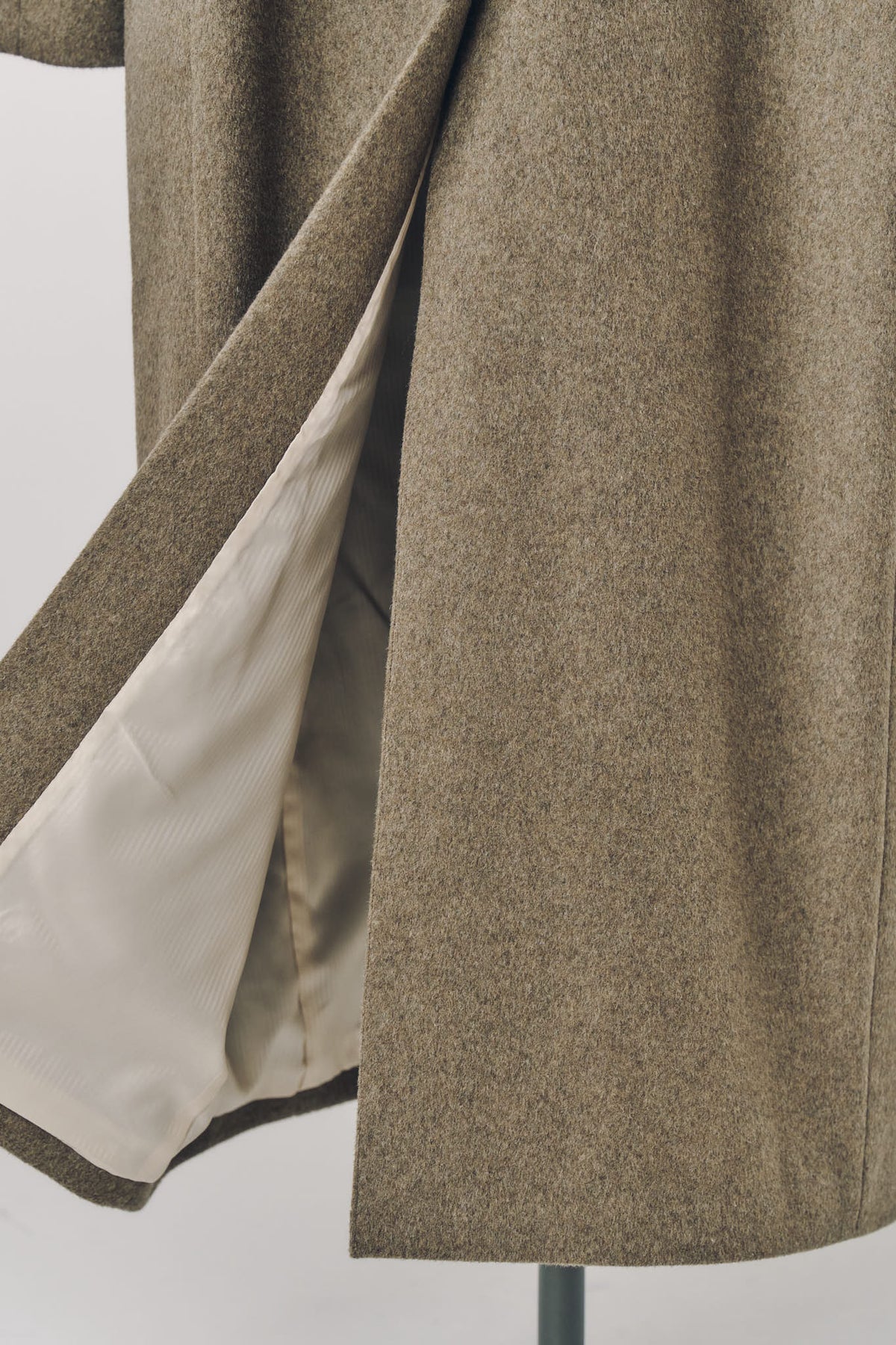 single-breasted long coat/beige