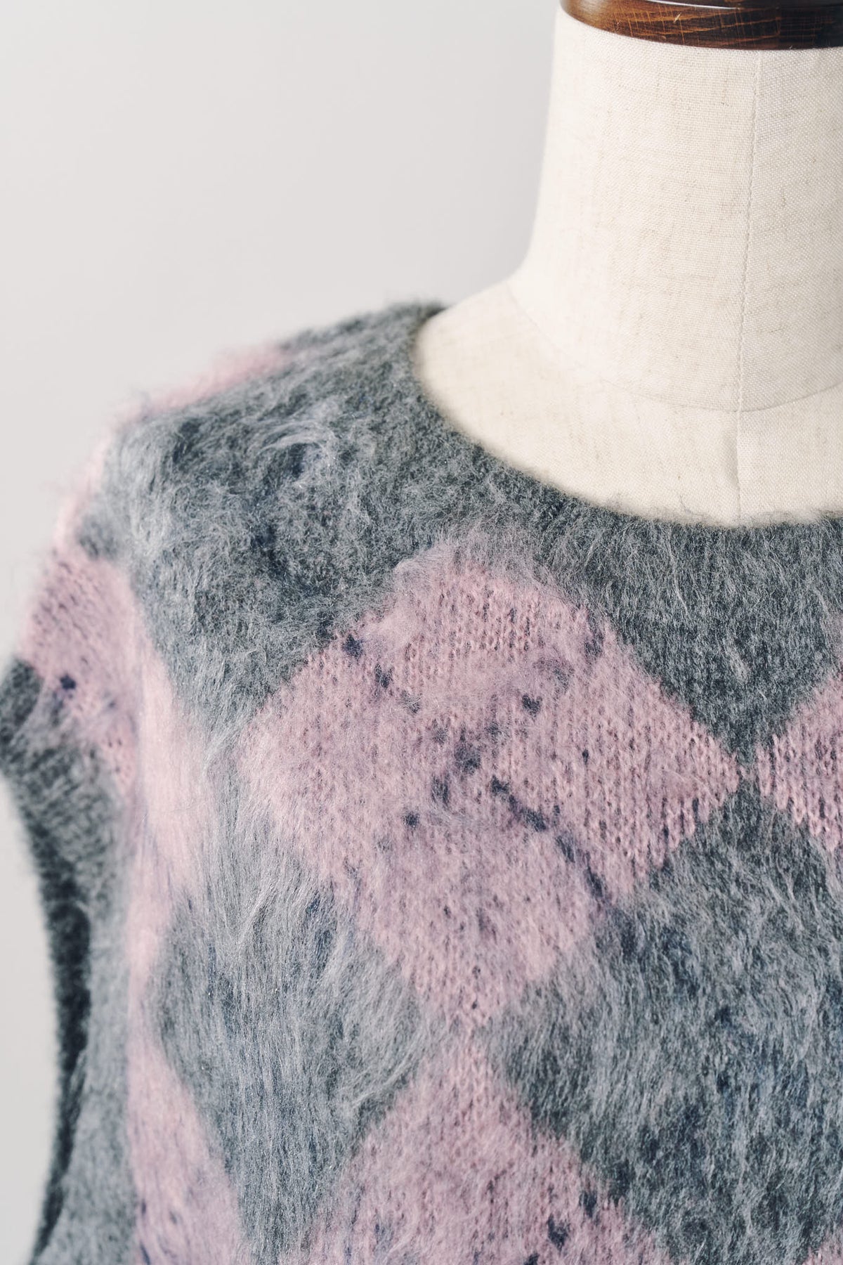 argyle knit vest/pink