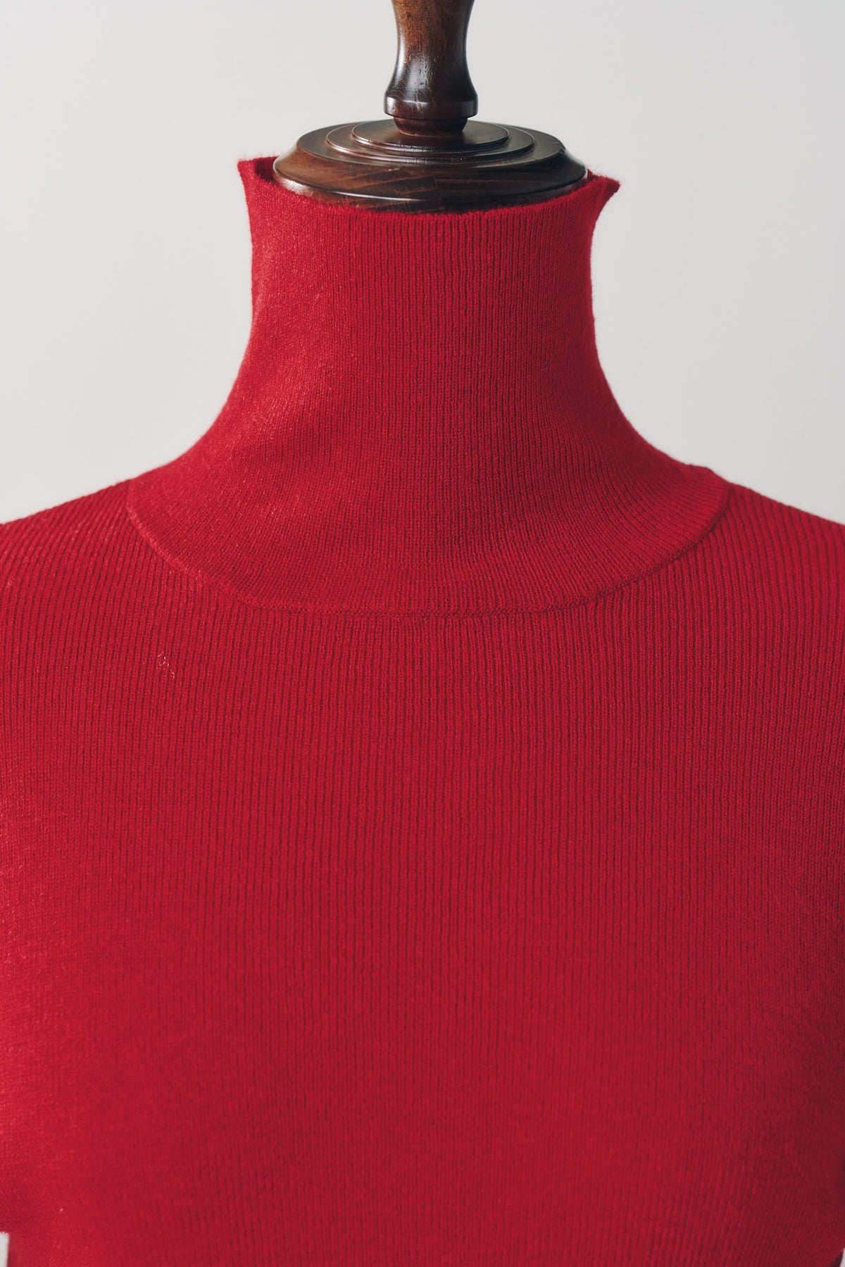 frill high neck knit/red