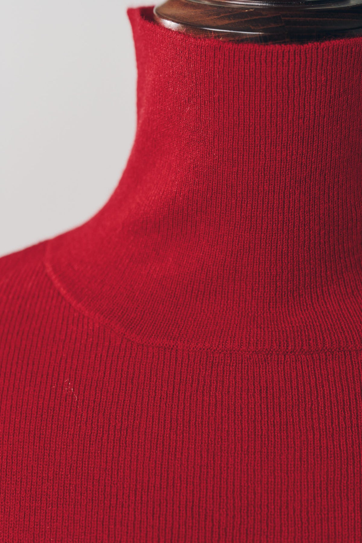 frill high neck knit/red